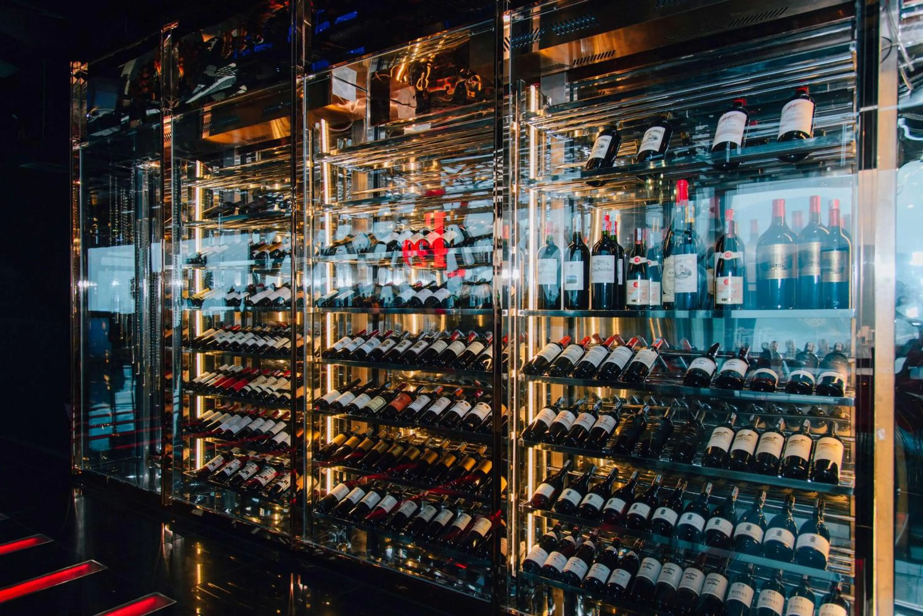 Restaurant/places to eat in Wyndham Danang Golden Bay - Free Shuttle Bus to Beach