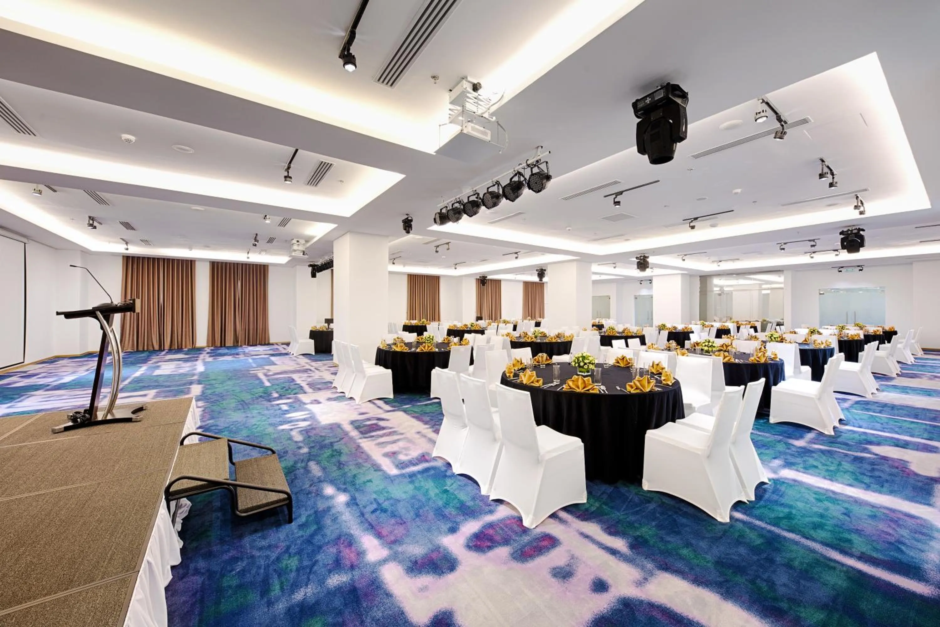 Banquet/Function facilities in Wyndham Danang Golden Bay - Free Shuttle Bus to Beach