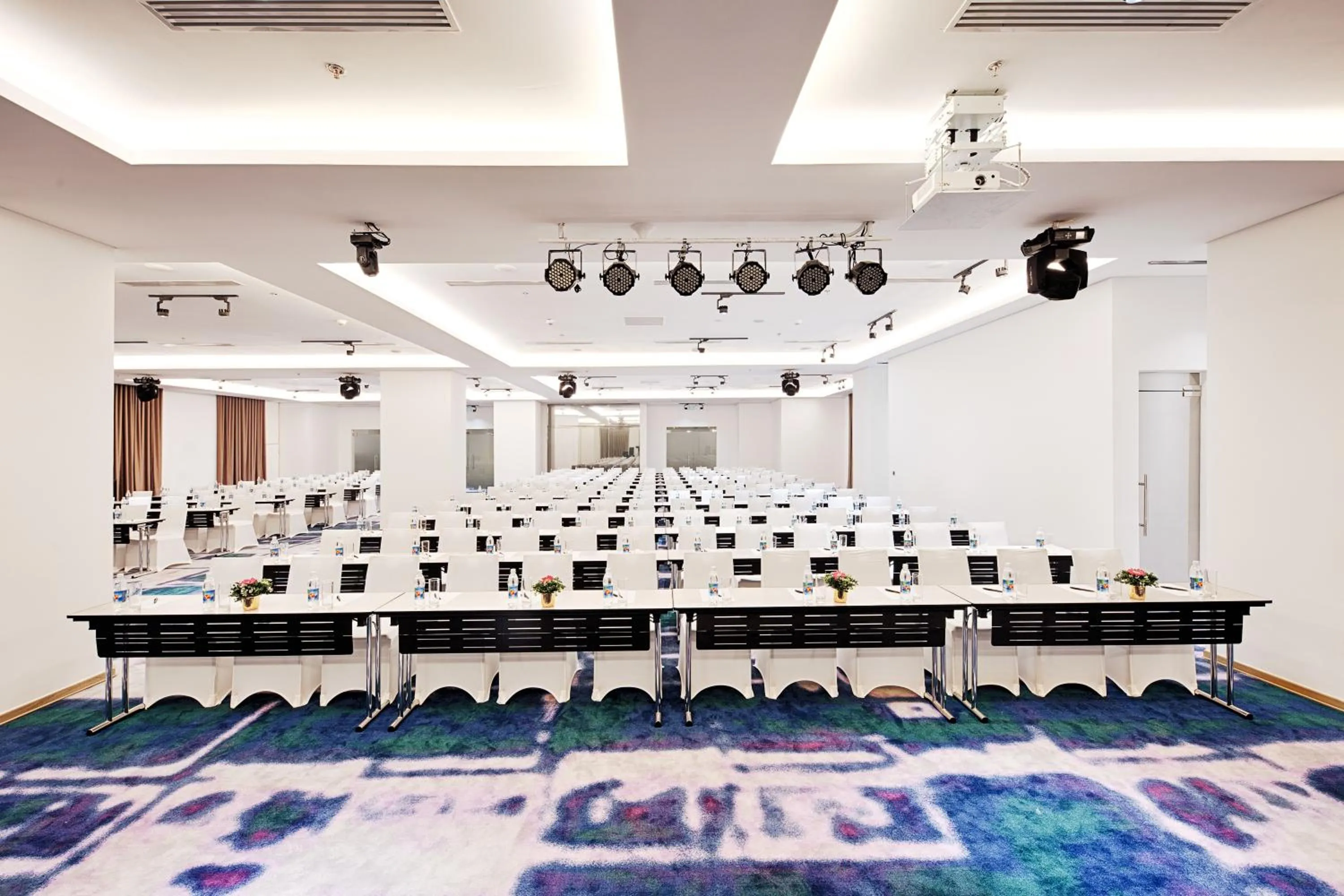 Banquet/Function facilities in Wyndham Danang Golden Bay - Free Shuttle Bus to Beach