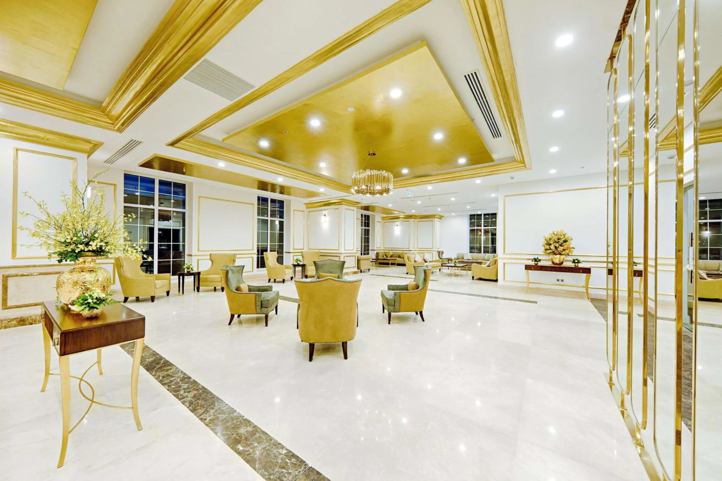 Lobby or reception in Wyndham Danang Golden Bay - Free Shuttle Bus to Beach