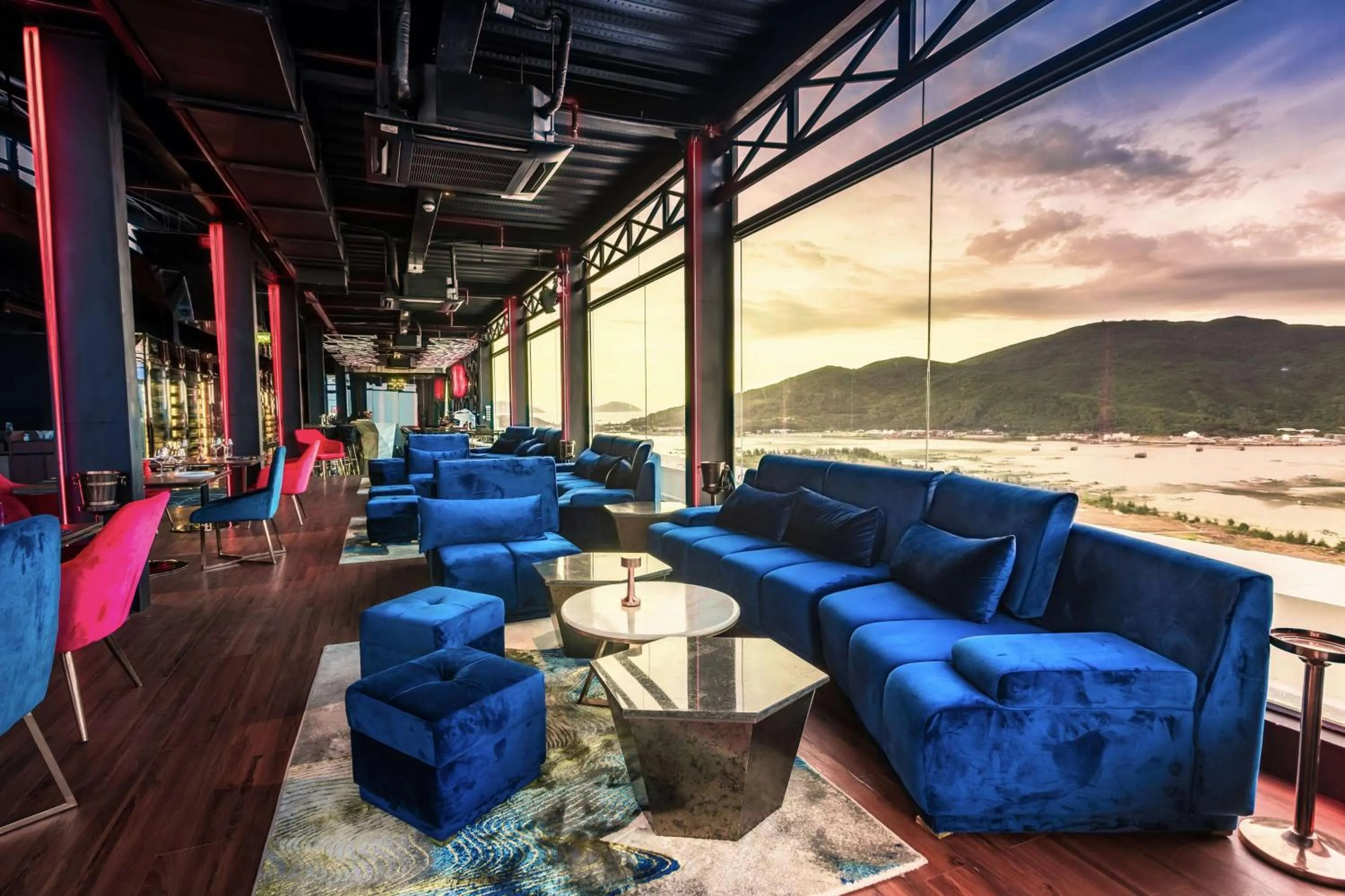 Restaurant/places to eat in Wyndham Danang Golden Bay - Free Shuttle Bus to Beach