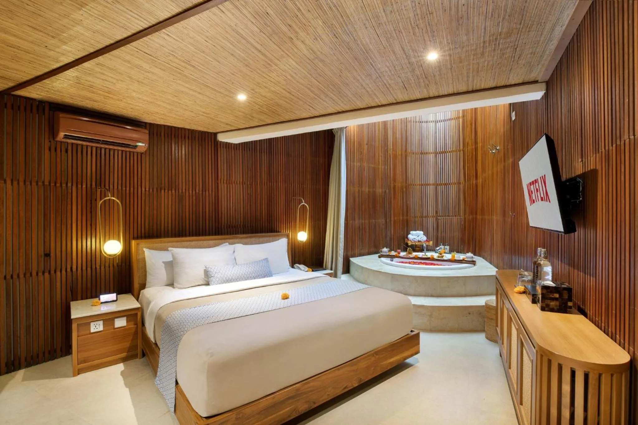 Suite Room with Hot Tub in Sana Vie Villa Seminyak by Ini Vie Hospitality