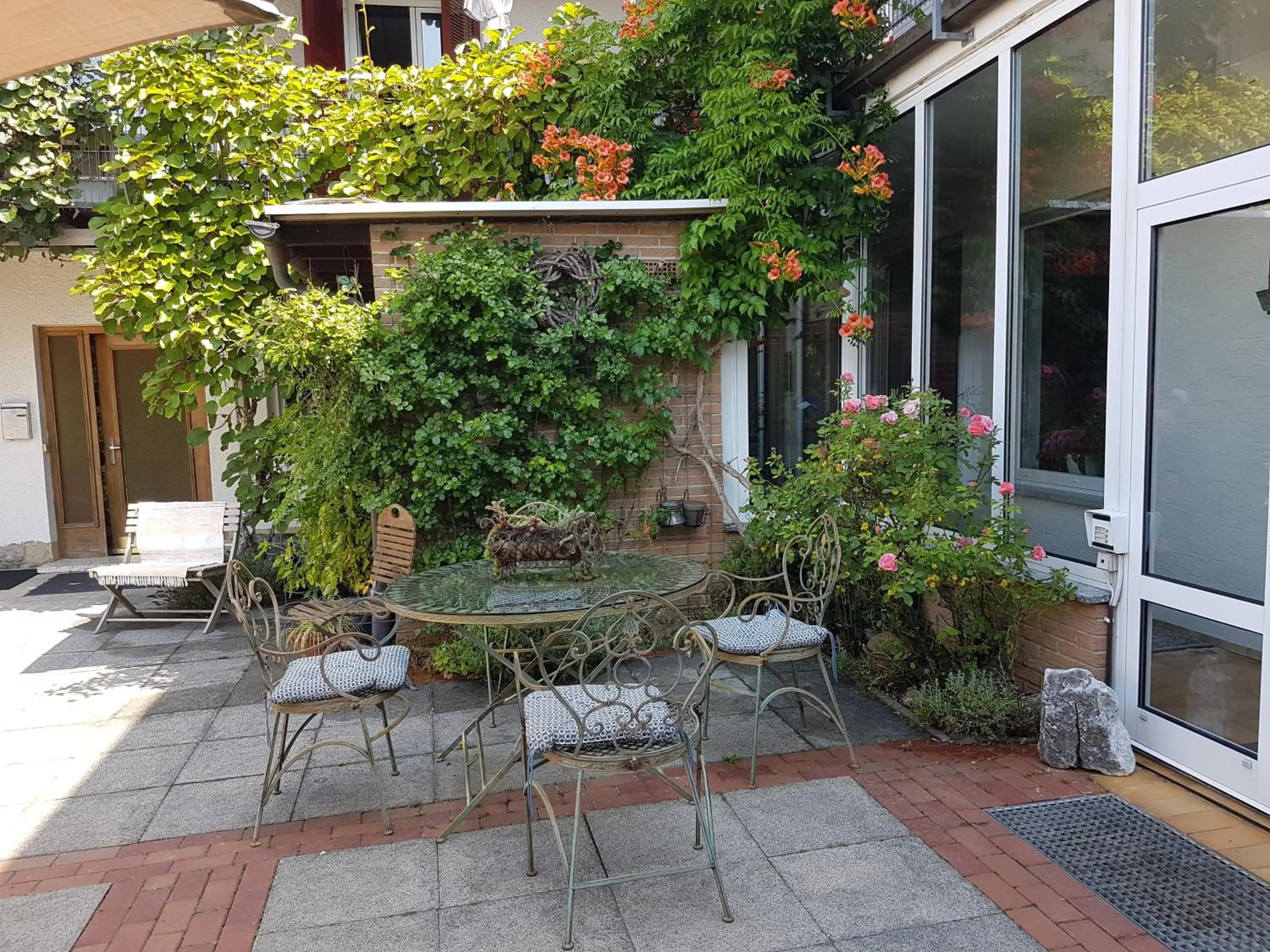 Patio in Hotel KAMPS