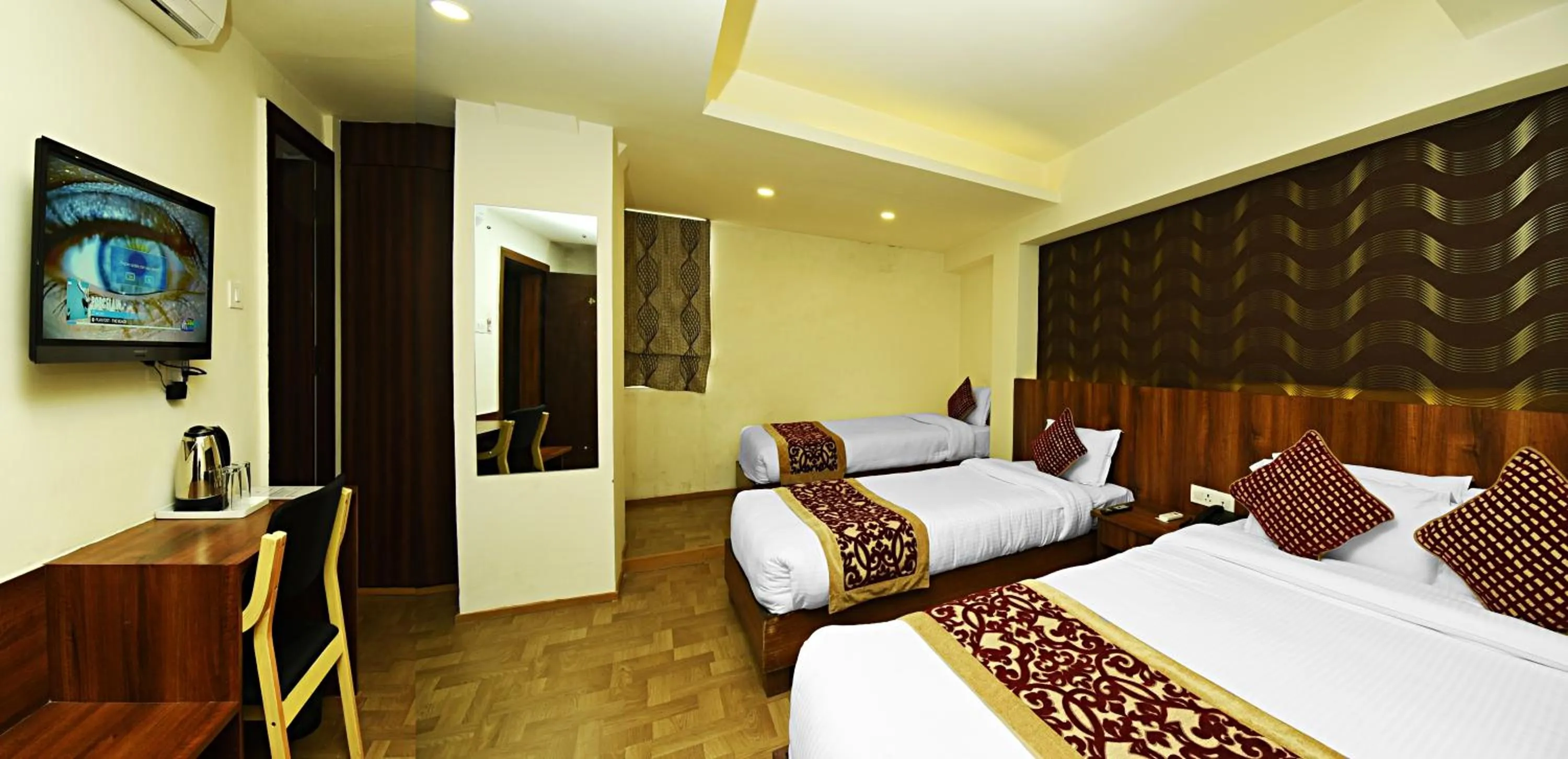 Lobby or reception, Bed in Hotel Next Home formerly Hotel Royal Suite