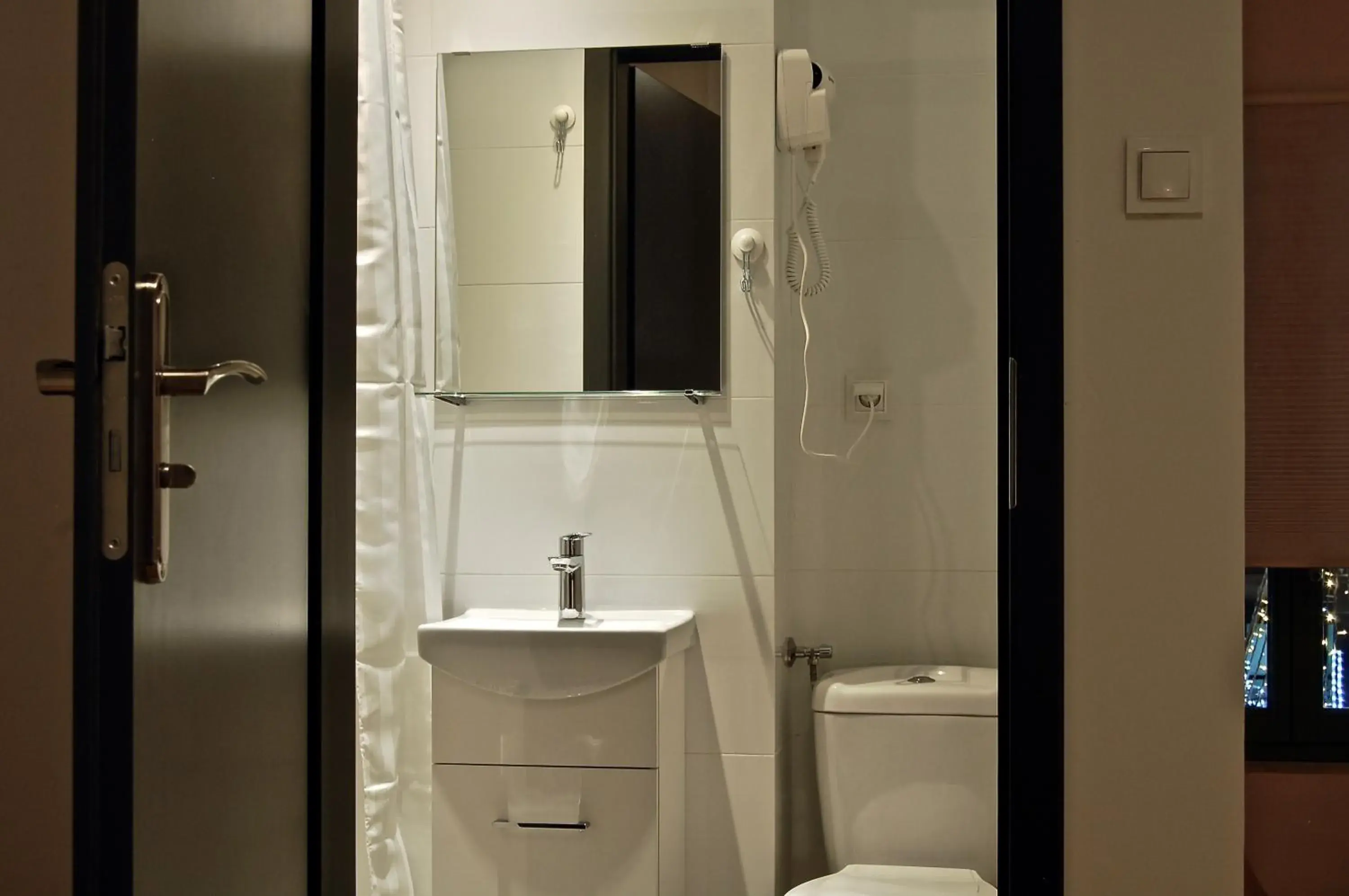 Single Room with Private Bathroom - single occupancy in ApartHostel Warszawa Single Room with Private Bathroom - single occupancy in ApartHostel Warszawa