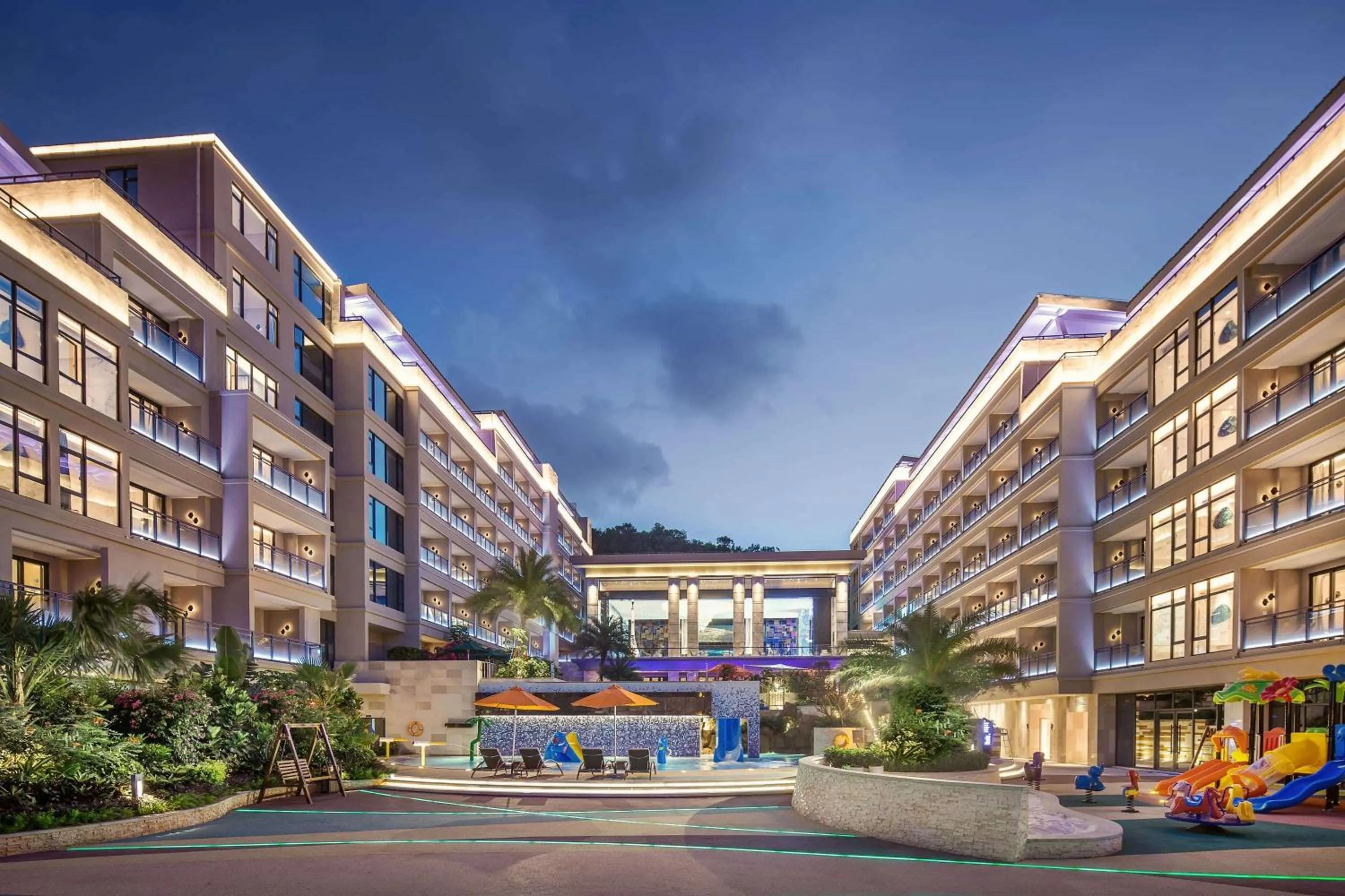 Property building in 三亚鹿回头蔚景温德姆酒店