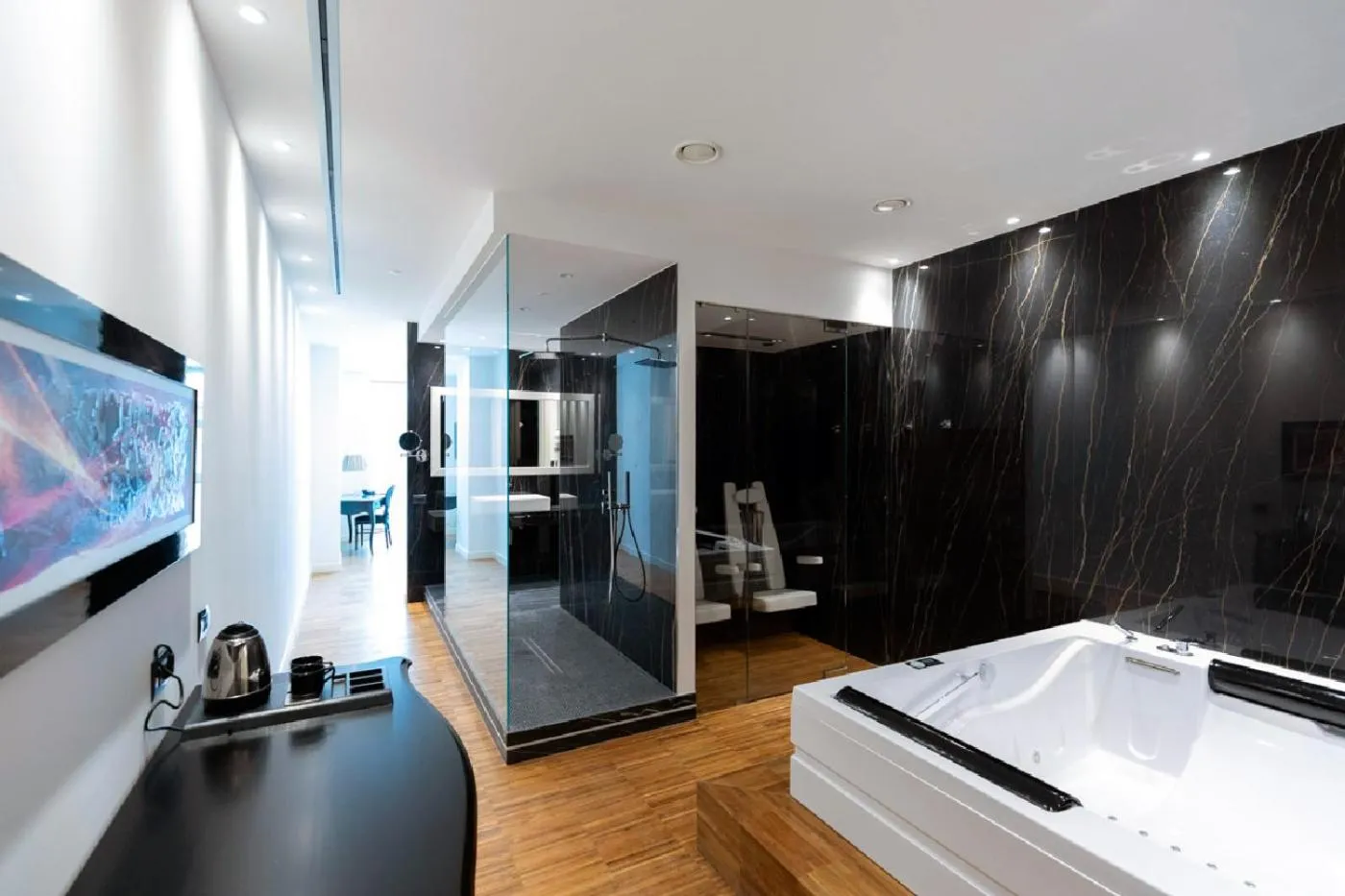 Hot Tub, Bed in Fonte Del Benessere Resort