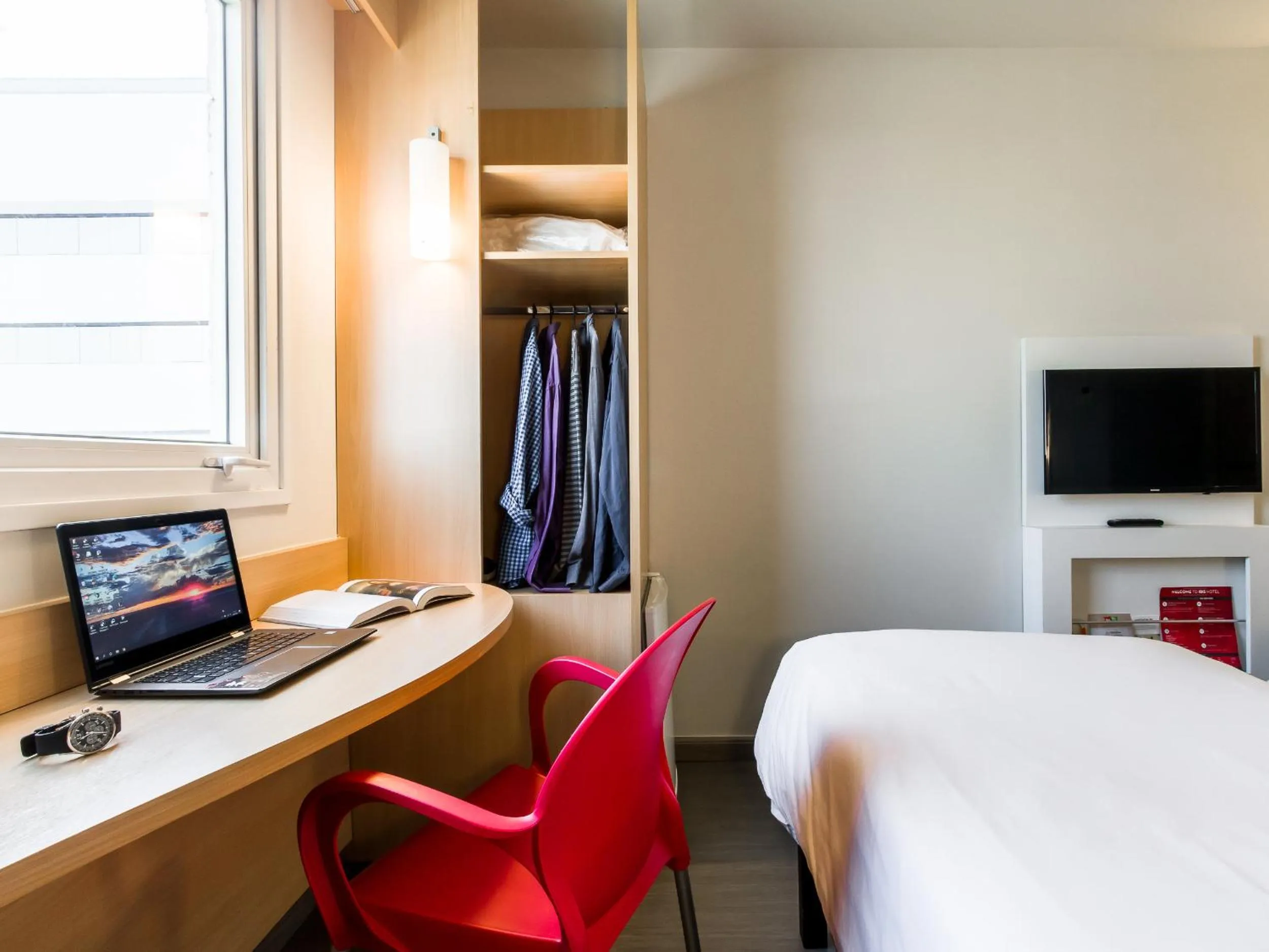 Photo of the whole room, Bed in ibis Marilia