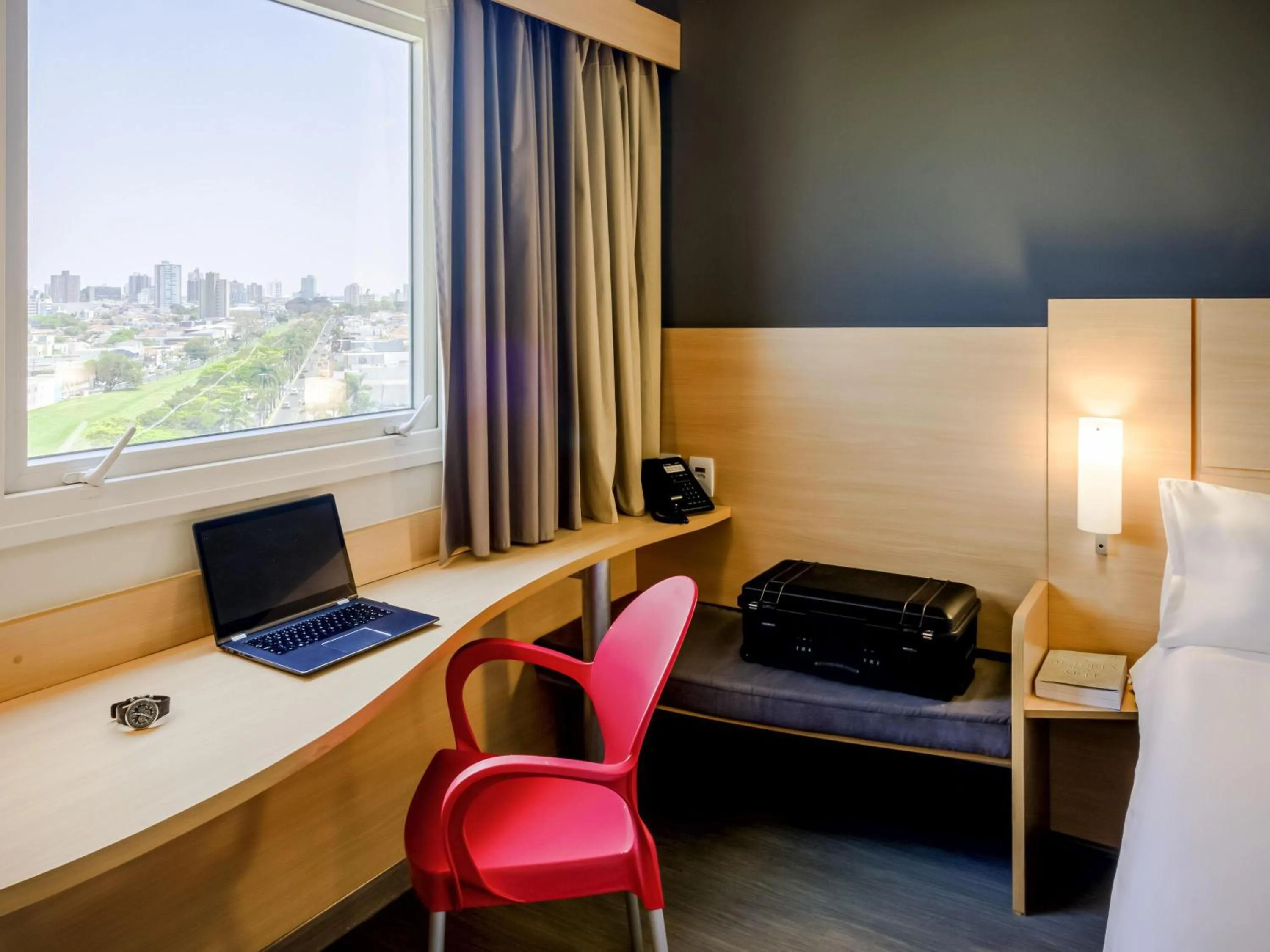 Bedroom in ibis Marilia