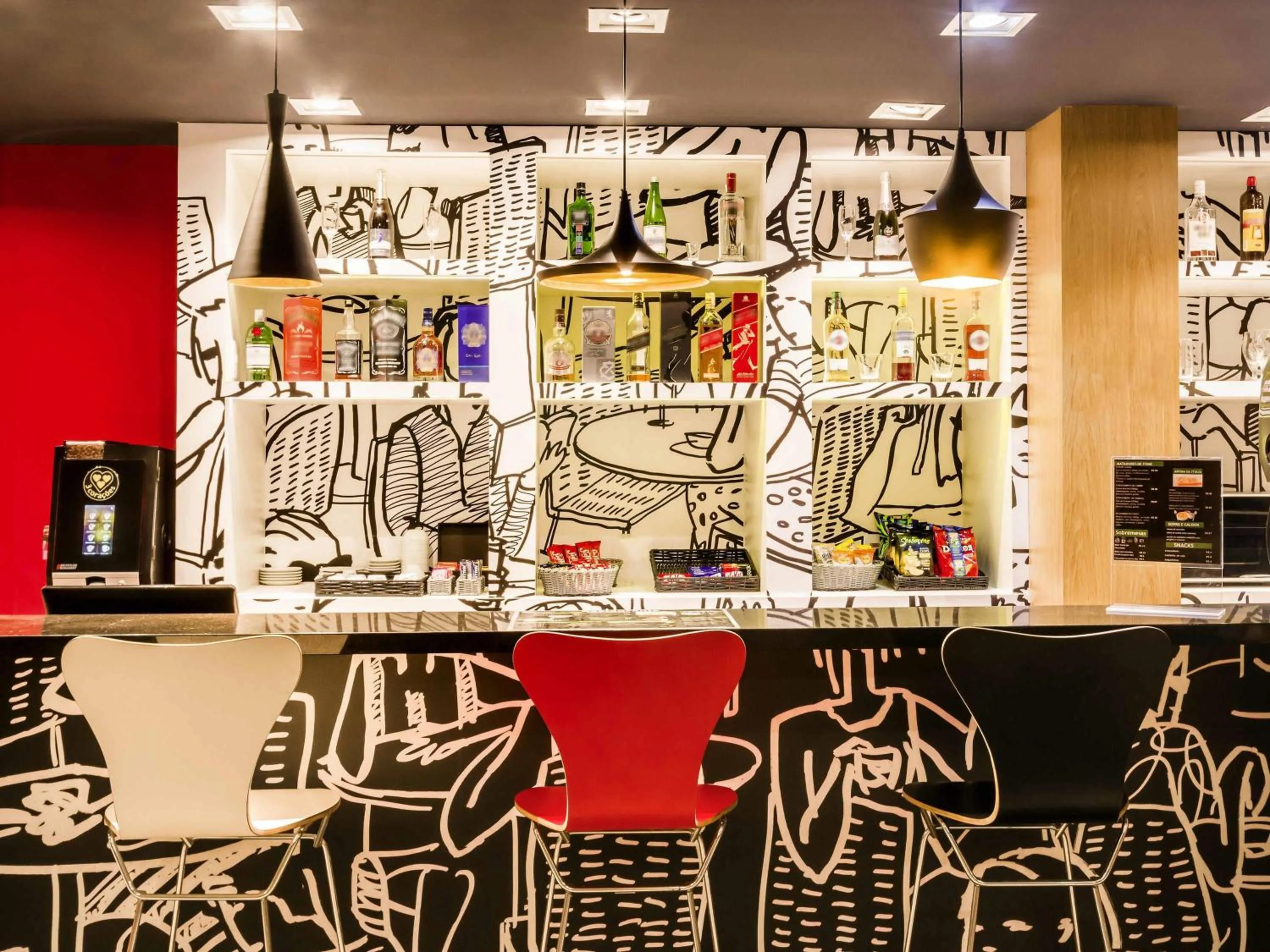 Lounge or bar in ibis Marilia