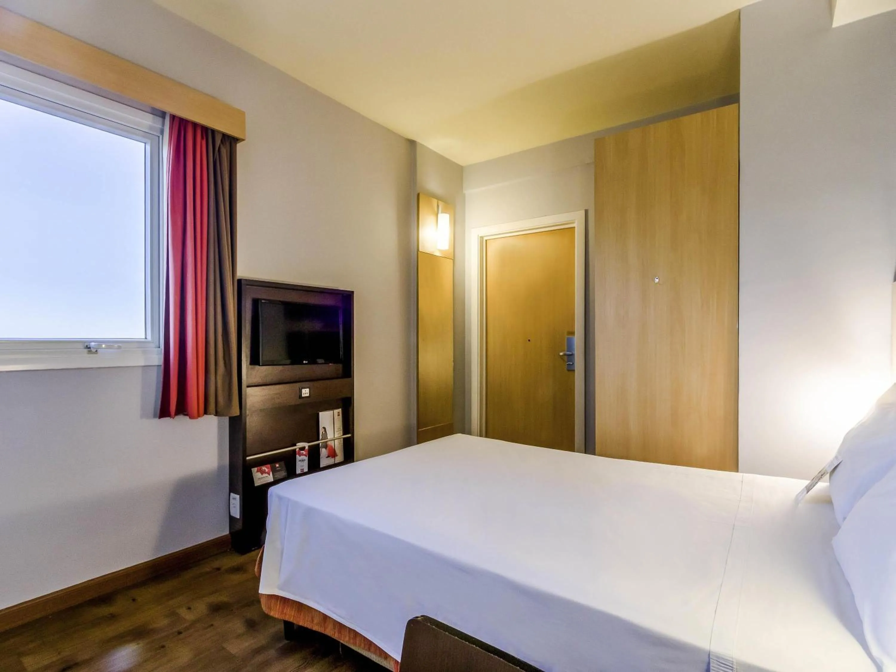 Bedroom, Bed in ibis Barretos