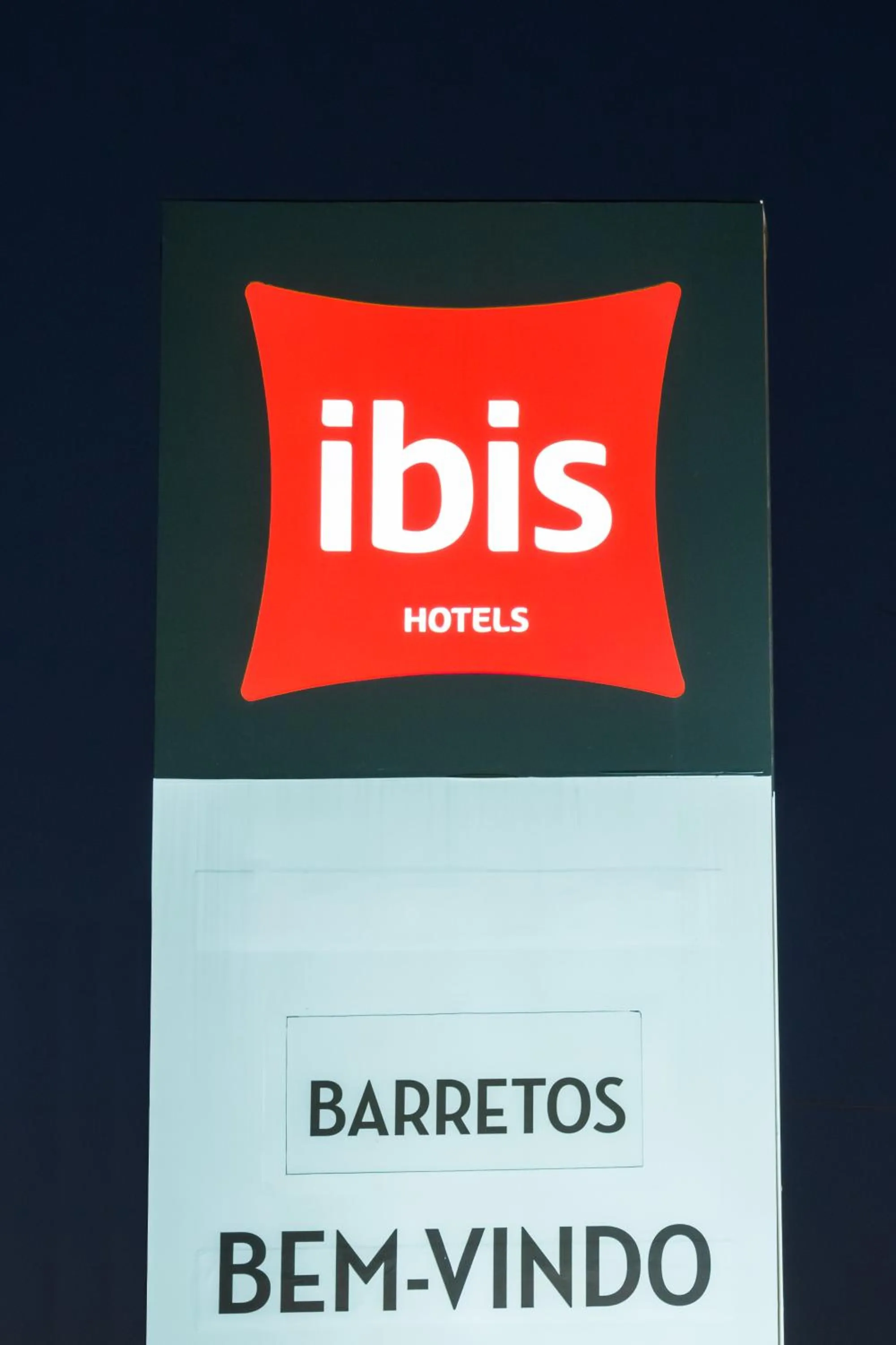 Logo/Certificate/Sign in ibis Barretos