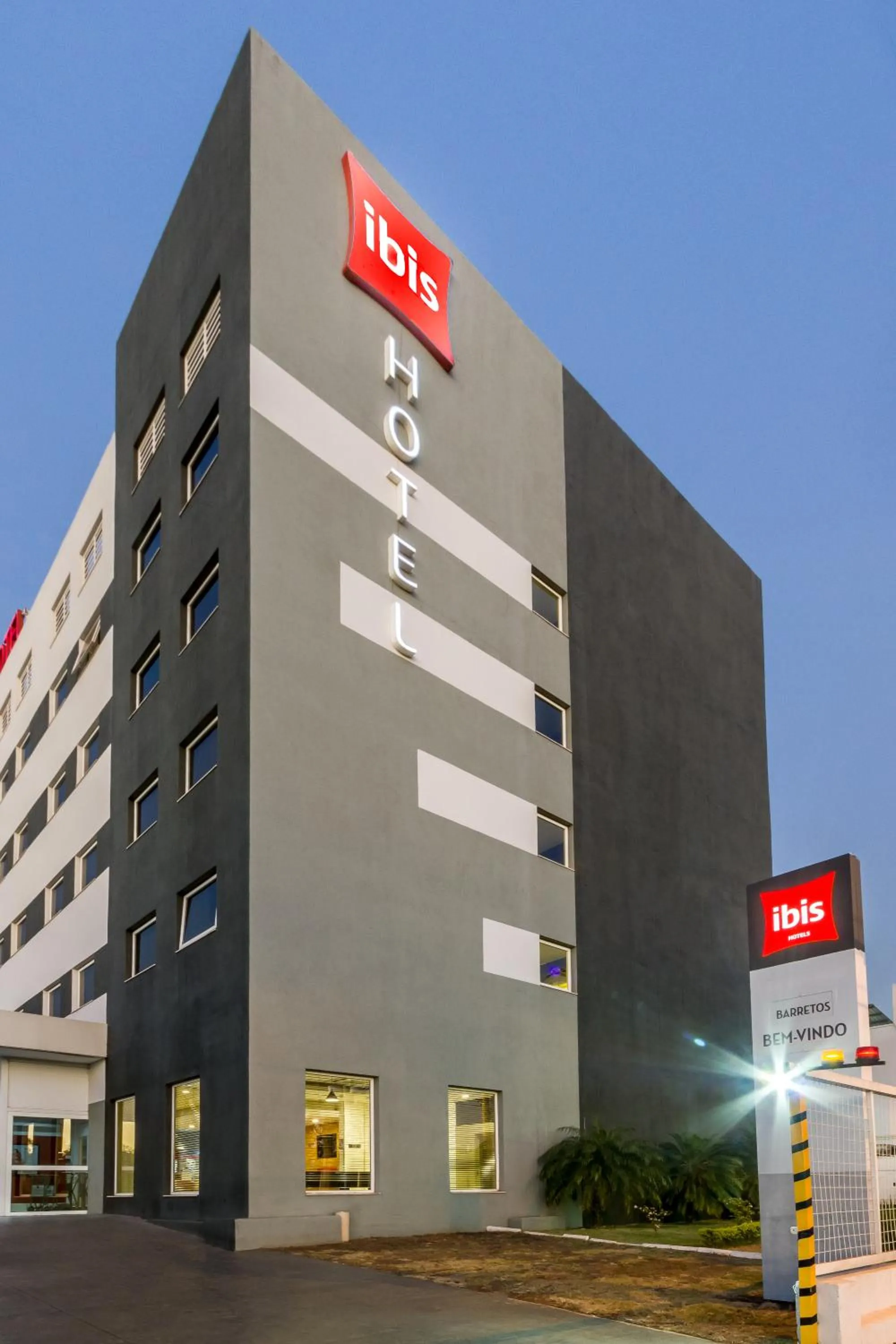 Property building in ibis Barretos