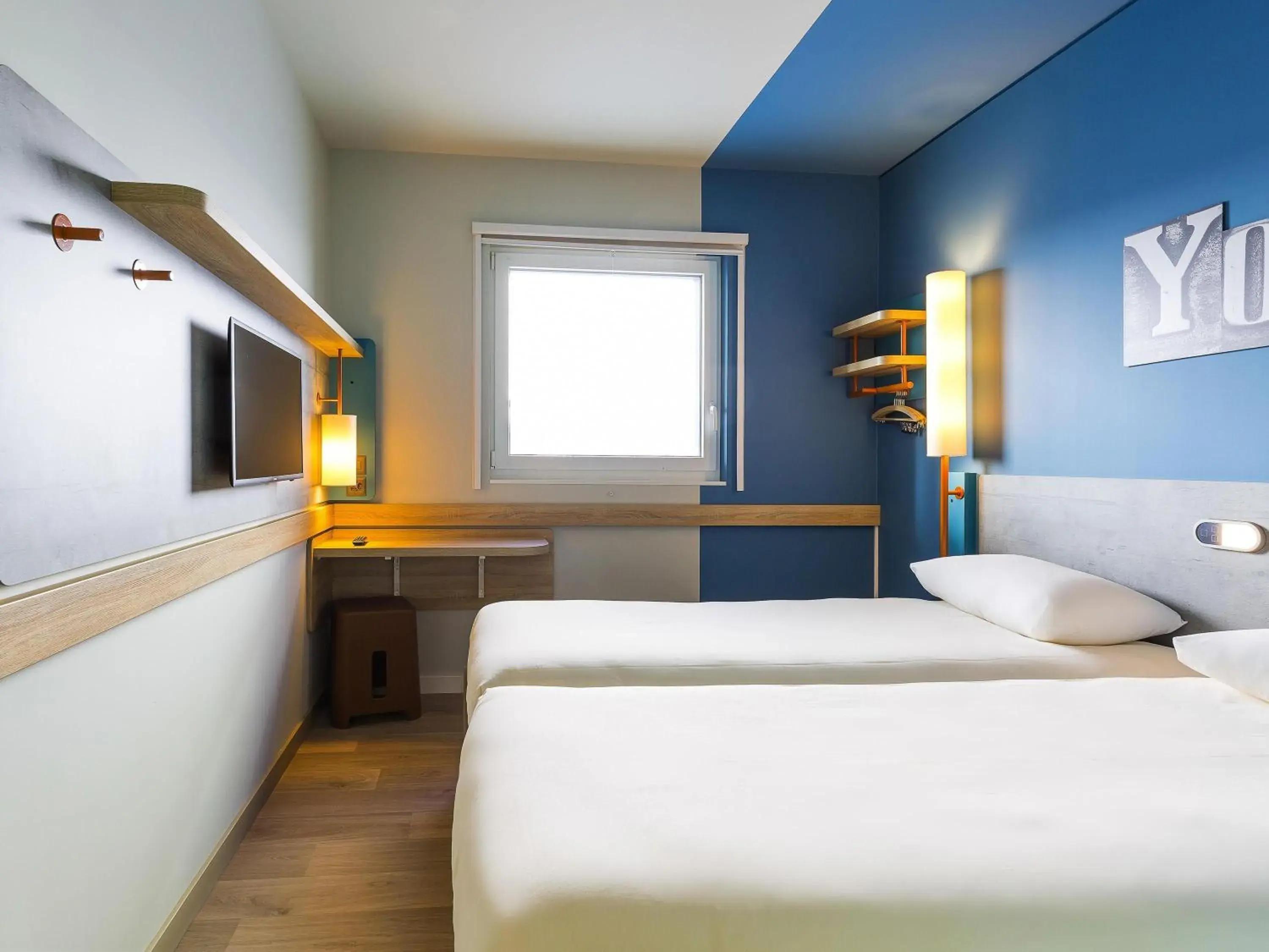 Twin Room in ibis budget Geneve Palexpo Aeroport Twin Room in ibis budget Geneve Palexpo Aeroport