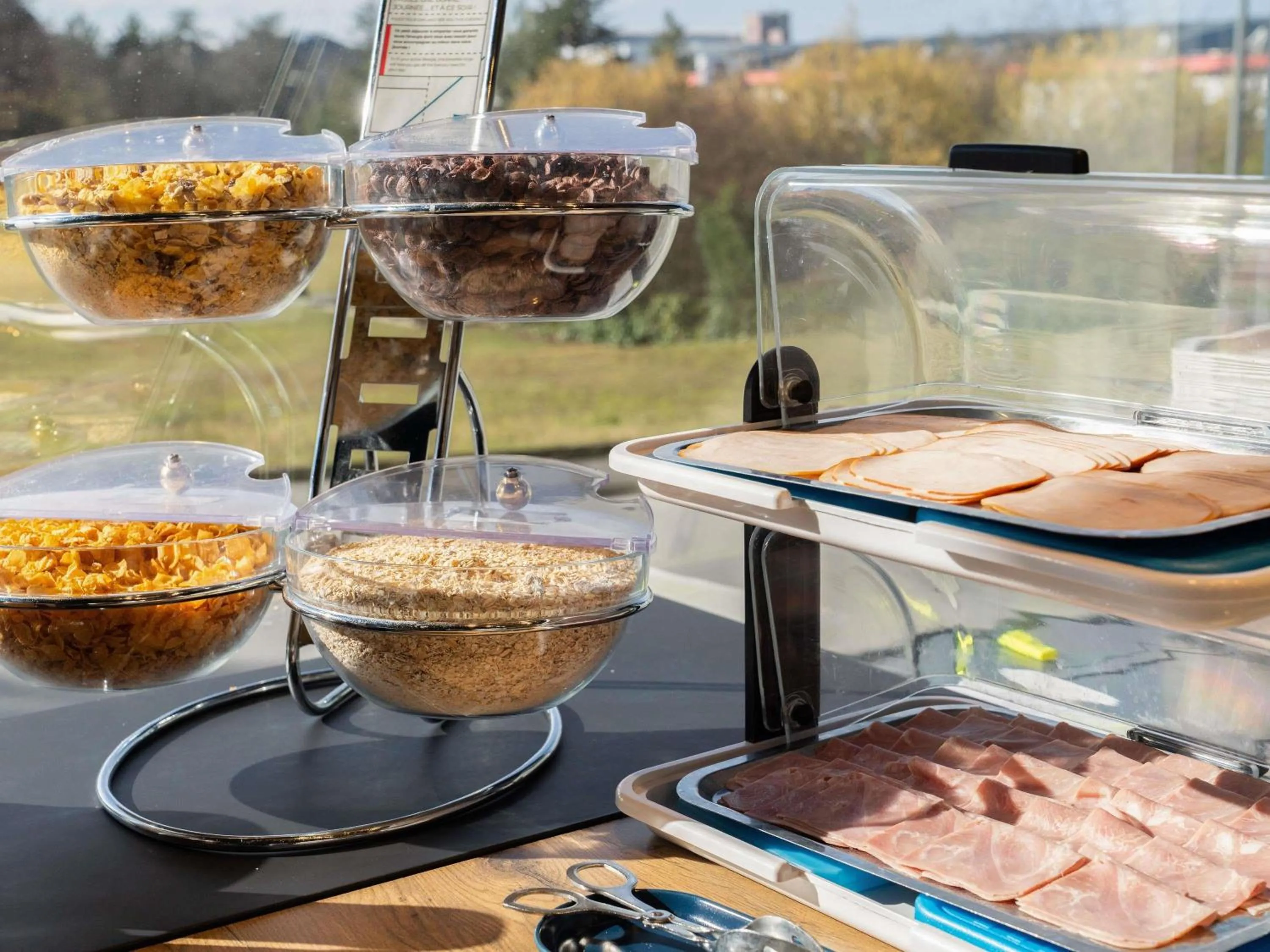 Breakfast in ibis budget Geneve Palexpo Aeroport