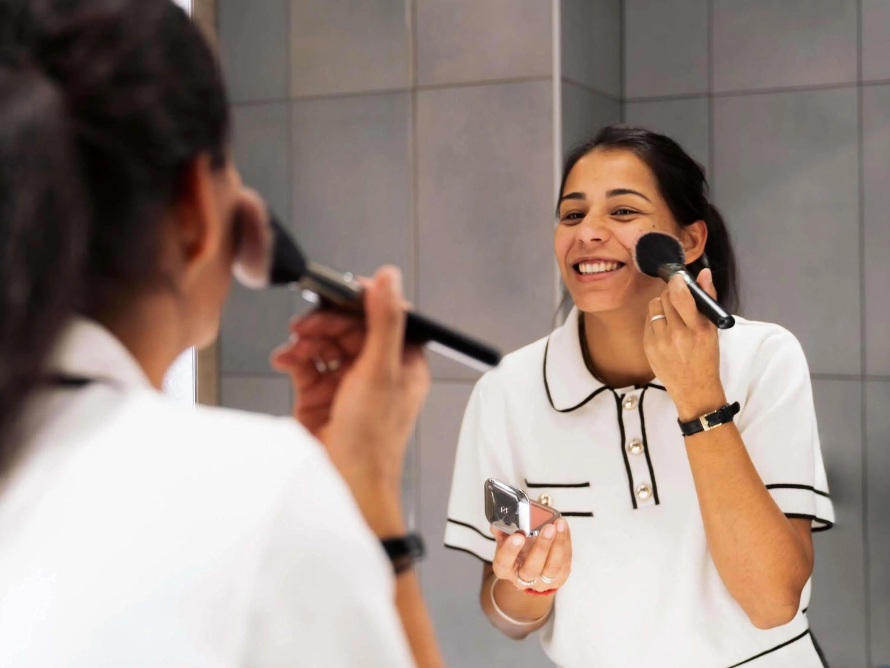 Bedroom in ibis Styles Geneve Palexpo Aeroport
