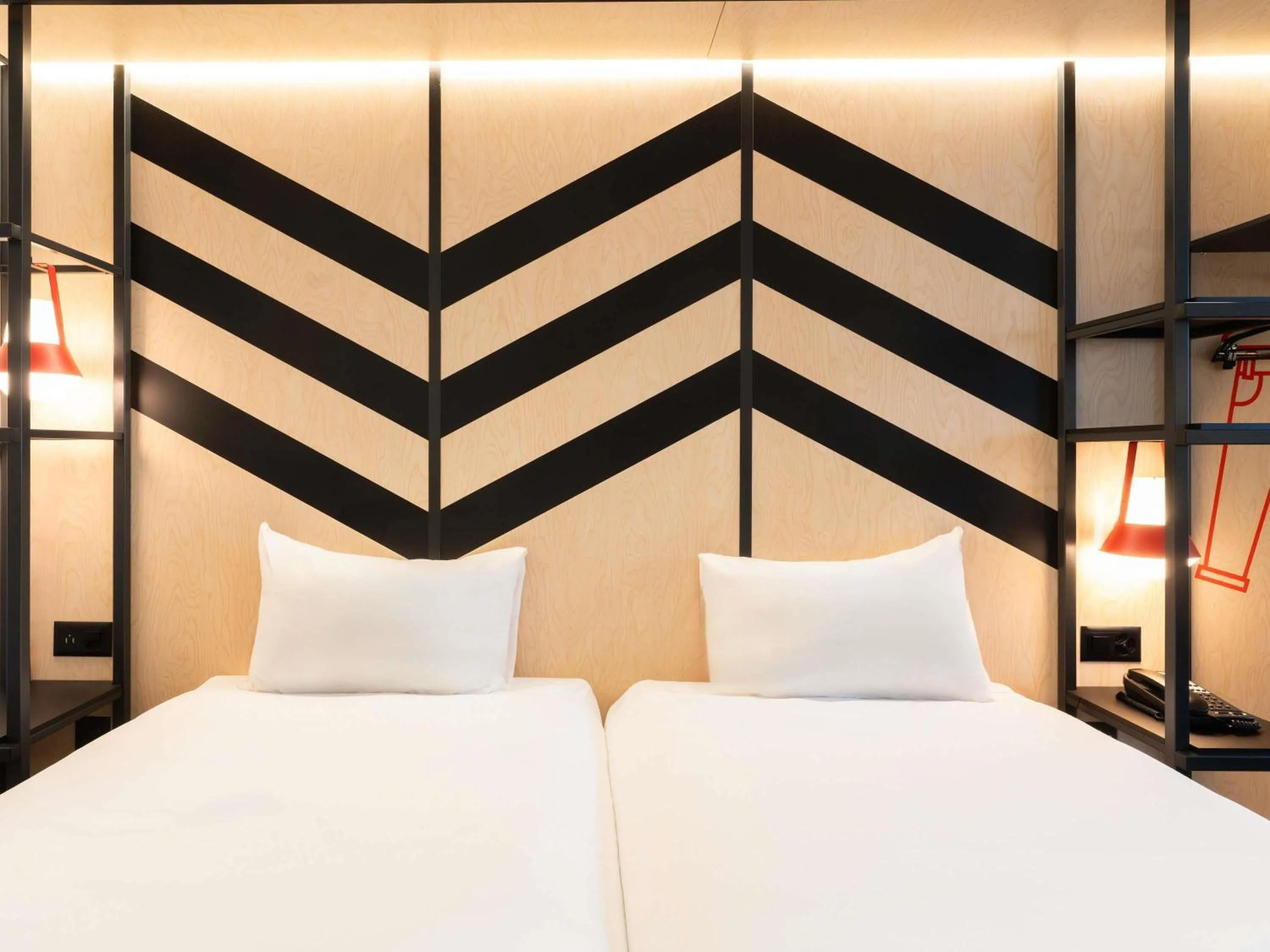 Bedroom, Bed in ibis Styles Geneve Palexpo Aeroport