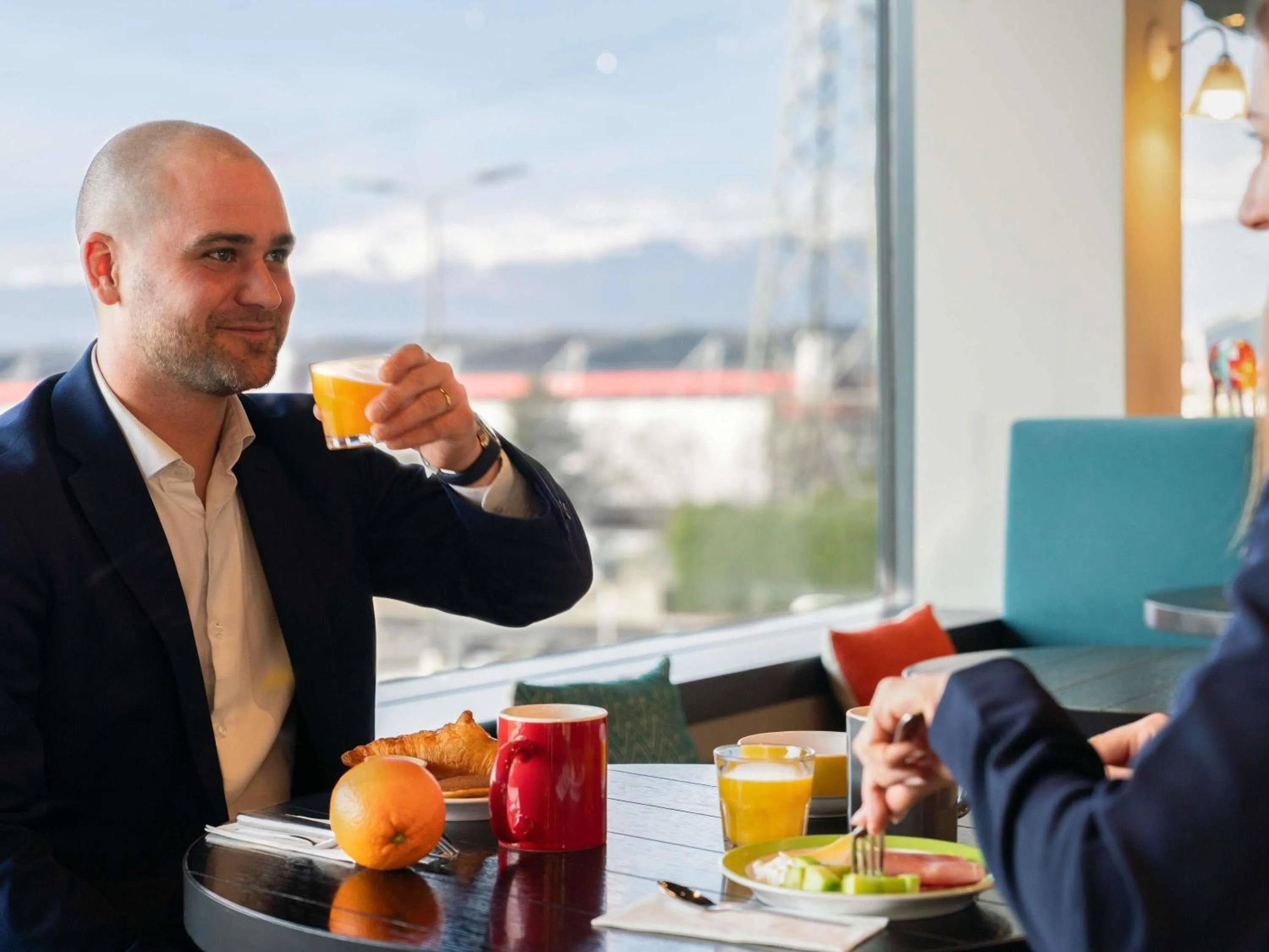 Breakfast in ibis Styles Geneve Palexpo Aeroport