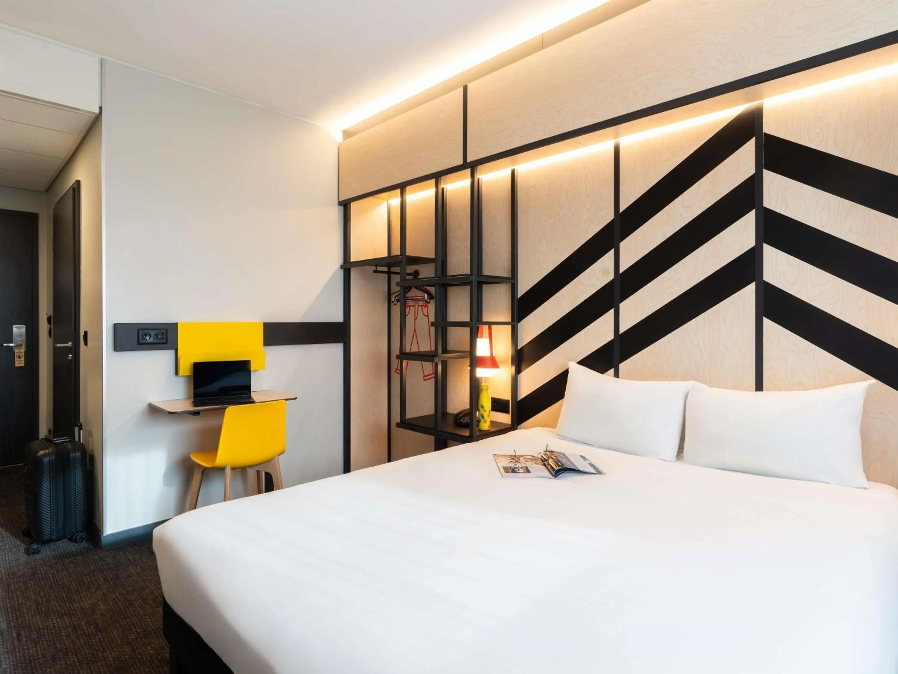 Bedroom, Bed in ibis Styles Geneve Palexpo Aeroport