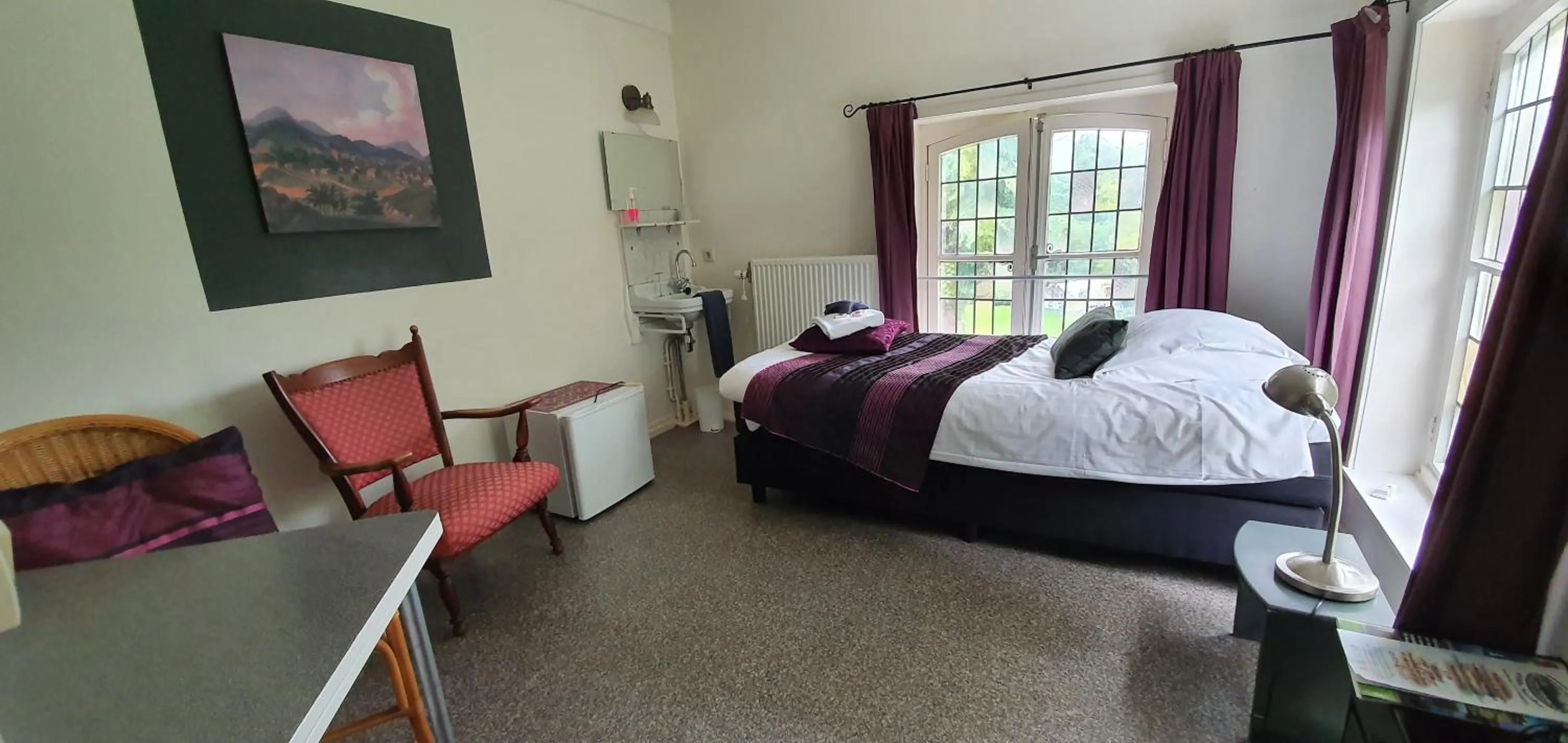 Photo of the whole room in B&B Blauwestadhoeve