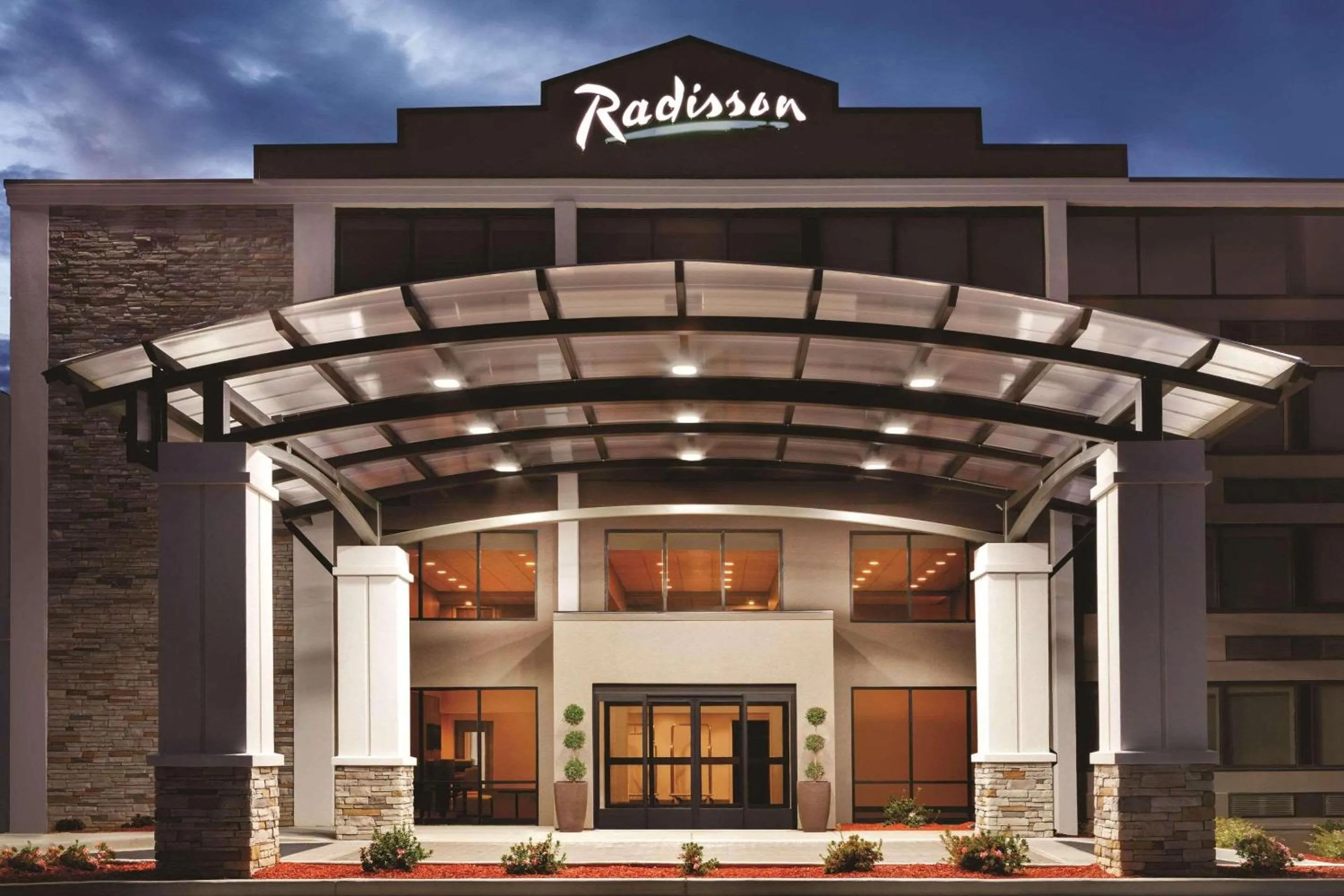 Property building in Radisson Hotel Charlotte Airport