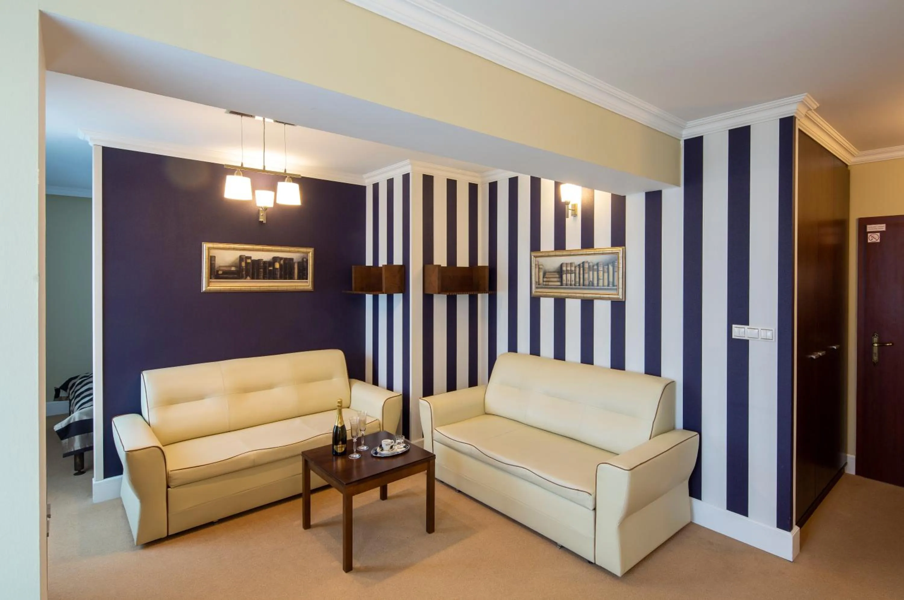 Photo of the whole room in Pension Eden