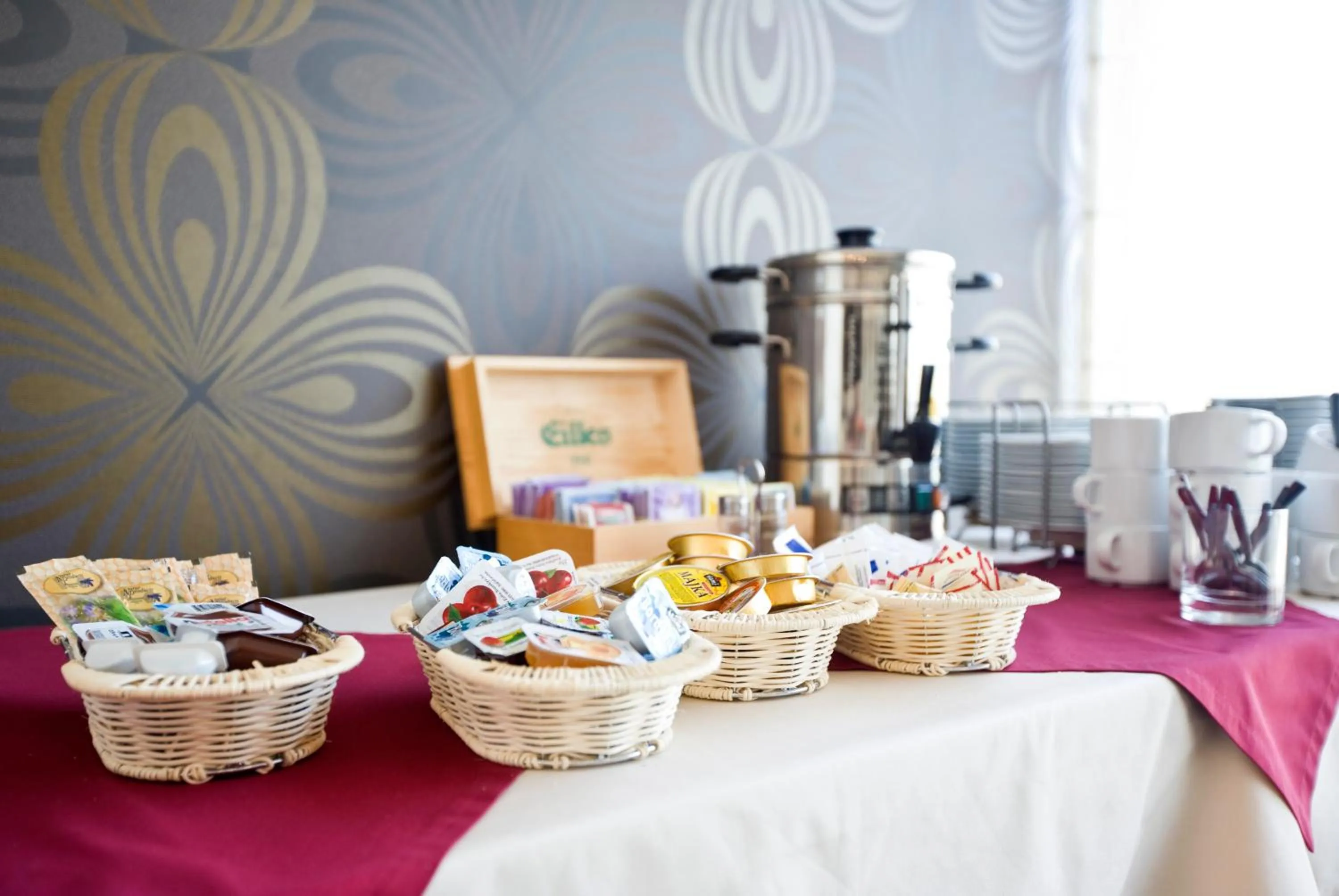 Restaurant/places to eat in Pension Eden