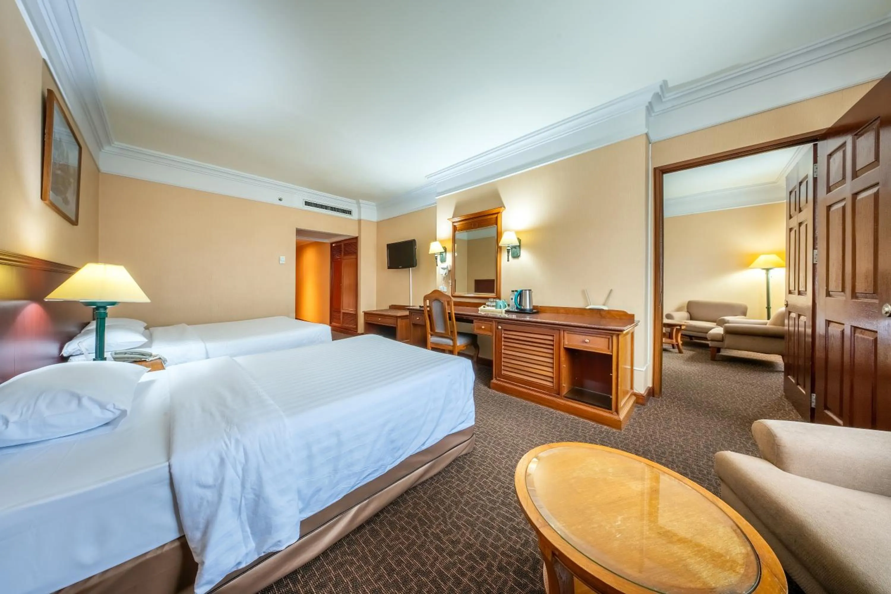 Bed in Royal Benja Hotel - Big Room Family-Friendly