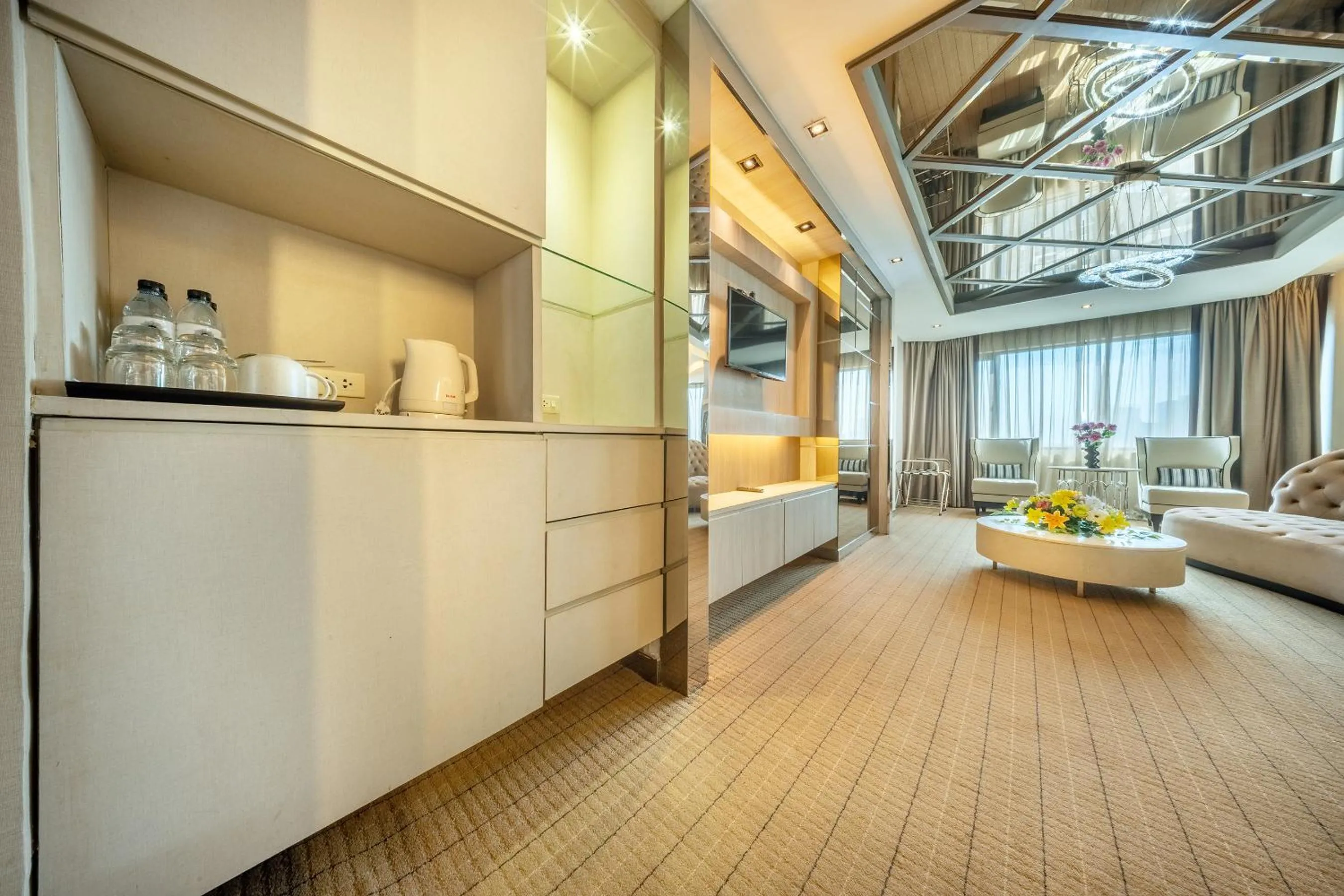 TV and multimedia, Bed in Royal Benja Hotel - Big Room Family-Friendly