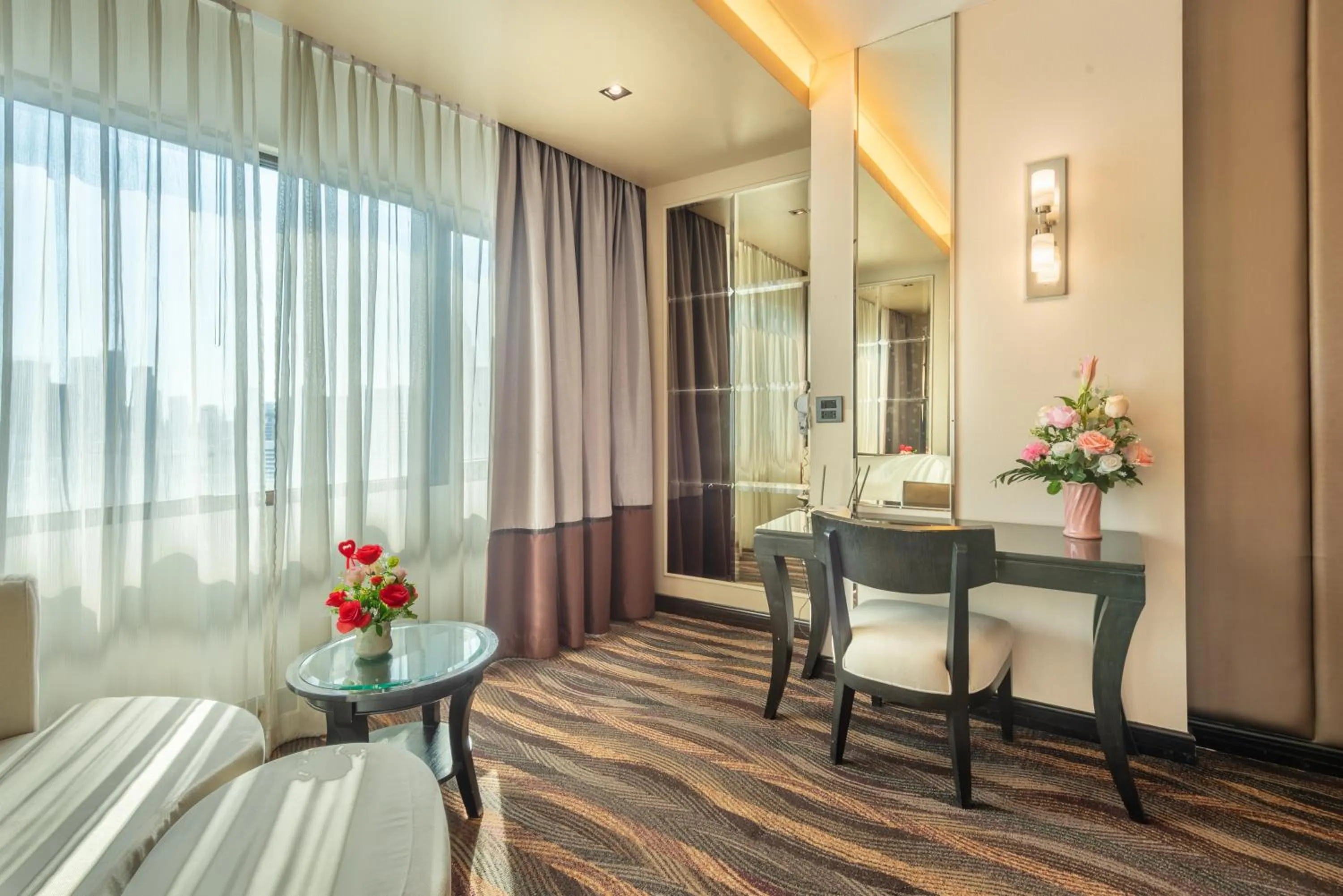 View (from property/room) in Royal Benja Hotel - Big Room Family-Friendly