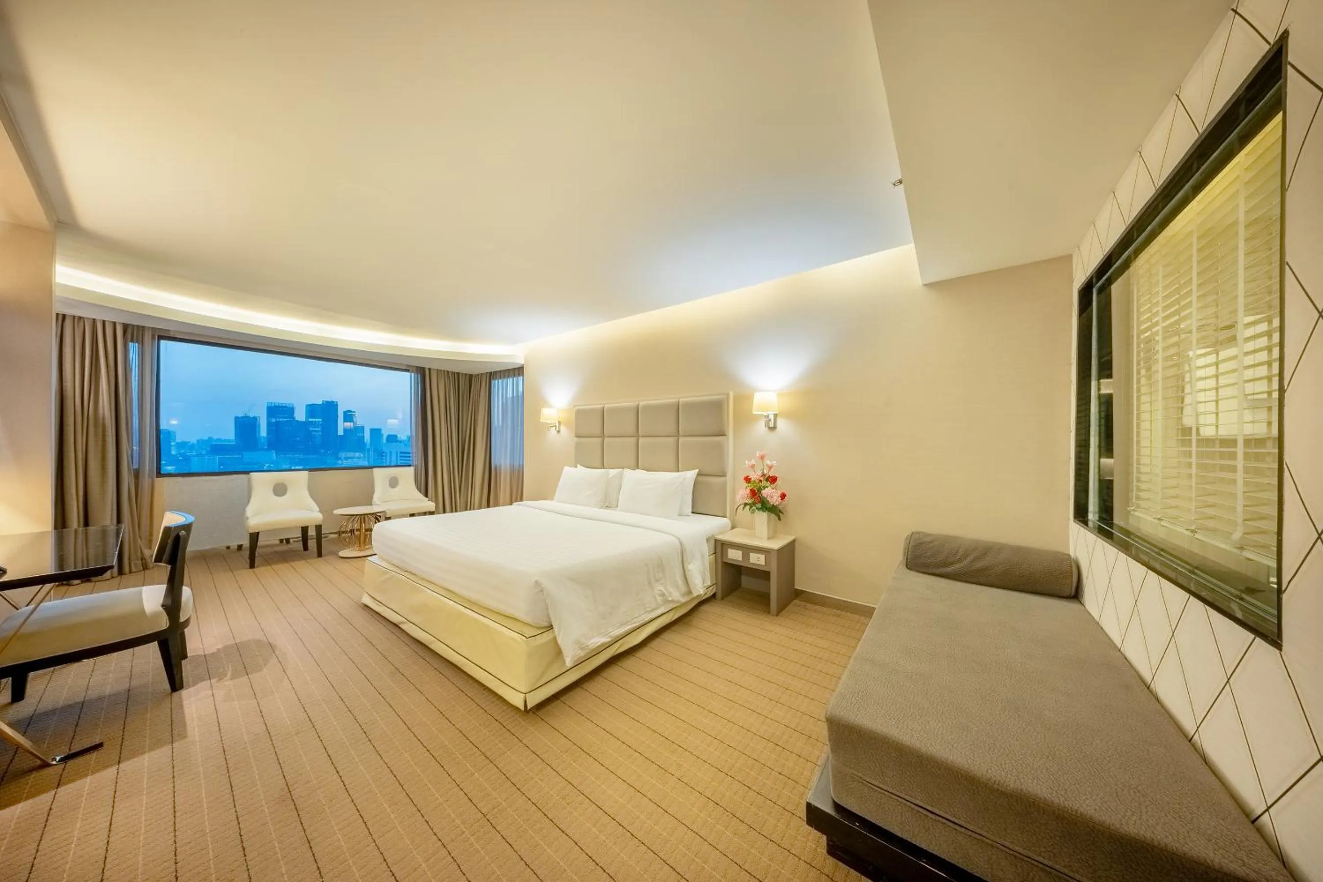 Bedroom, Bed in Royal Benja Hotel - Big Room Family-Friendly