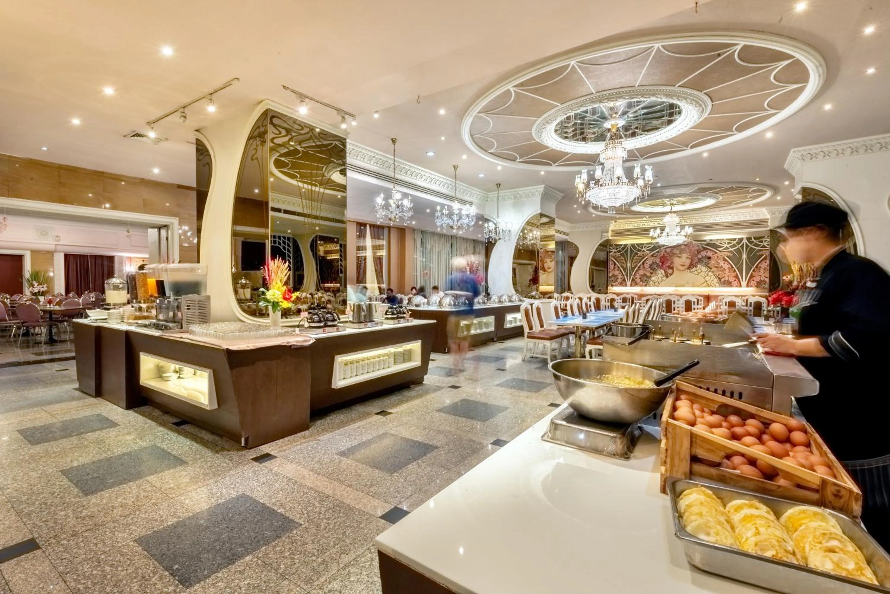 Breakfast in Royal Benja Hotel - Big Room Family-Friendly