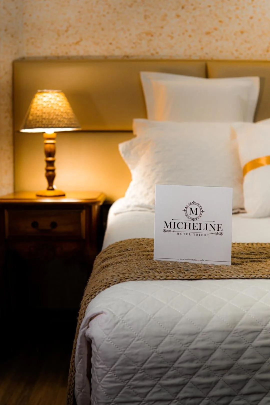 Bedroom, Bed in Micheline Hotel Tricot - ao lado da Rua Coberta