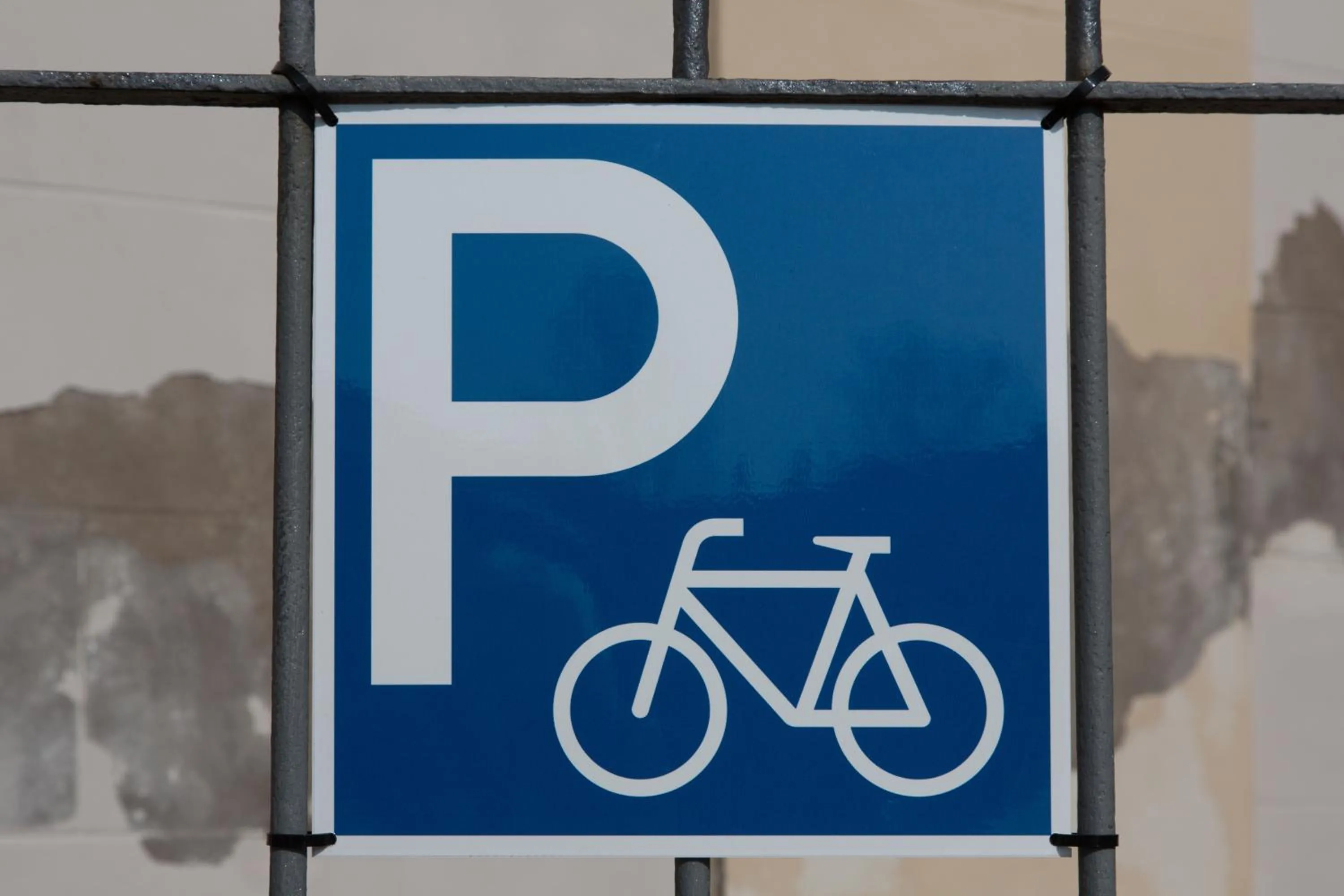 Cycling in Hotel Ramor Garni