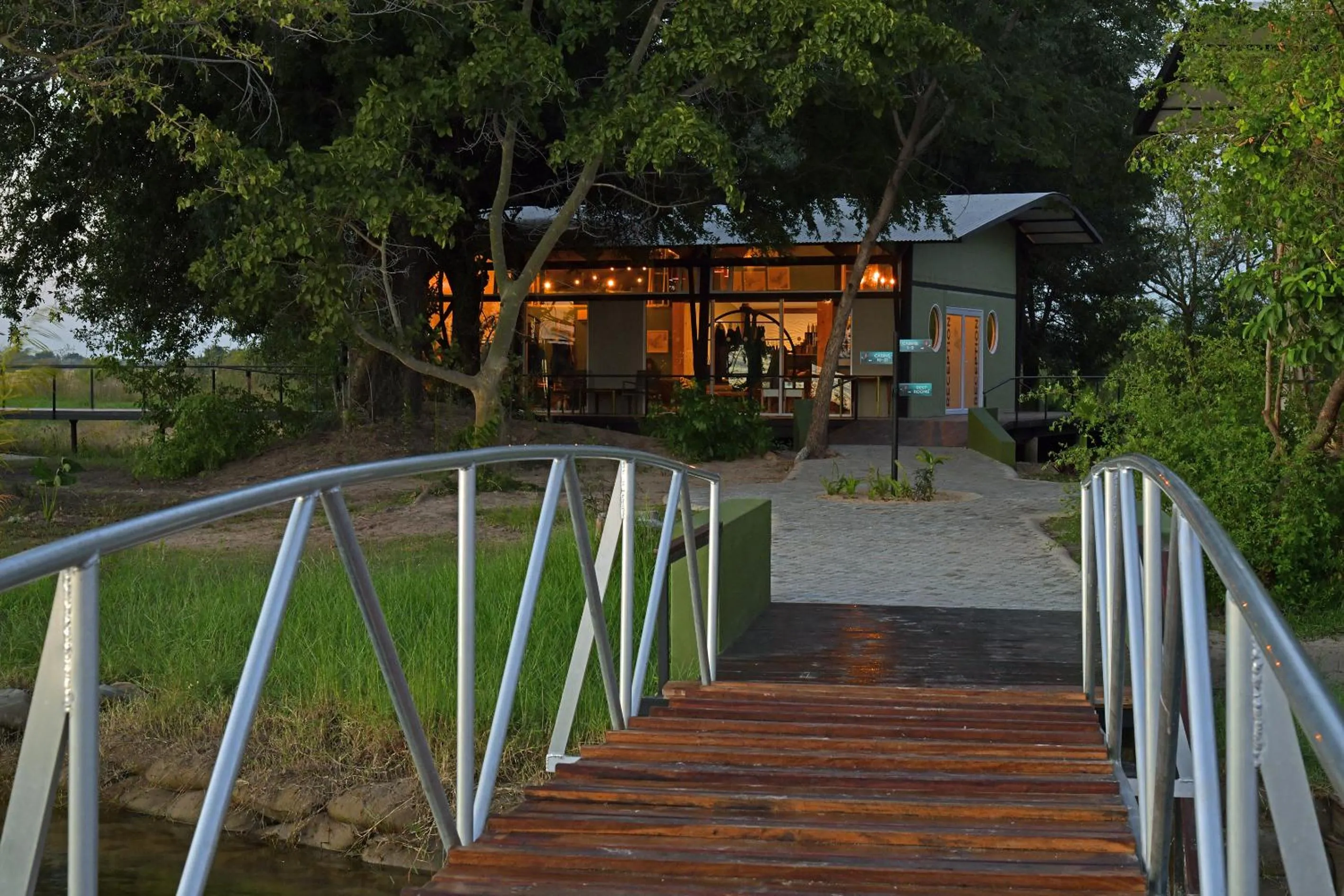Property building in Zambezi Mubala Lodge