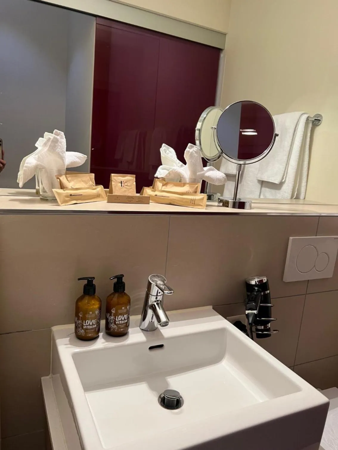 Bathroom in PLATZHIRSCH ZÜRICH - Downtown Boutique Hotel & Sushi Lounge