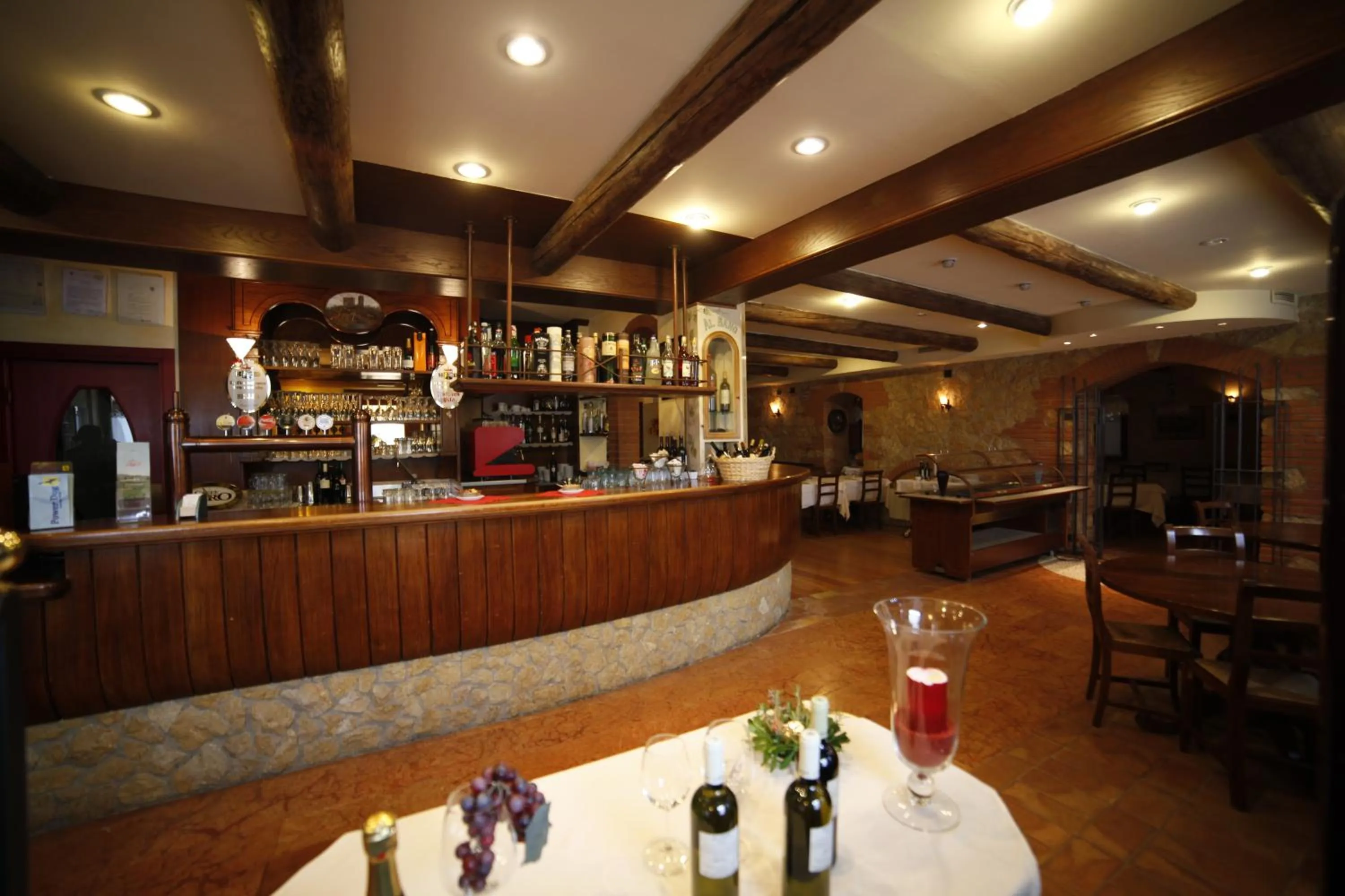 Restaurant/places to eat in Sporting Hotel San Felice