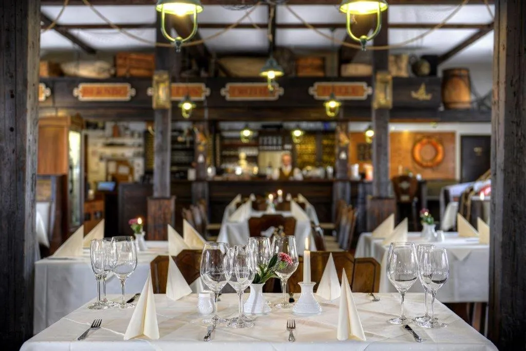 Restaurant/places to eat in Ankerhof Hotel