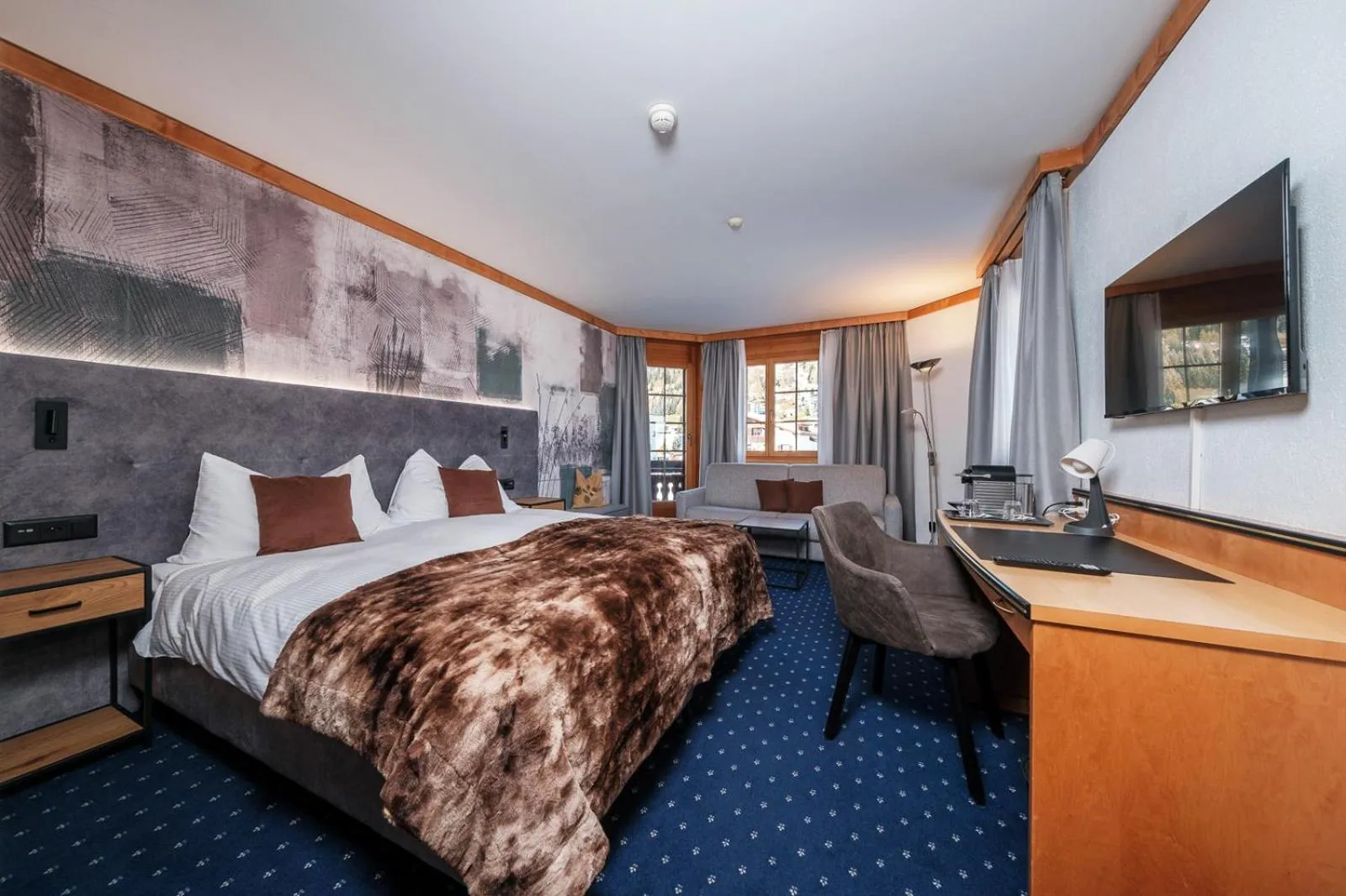 Bedroom, Bed in Hotel Bünda Davos