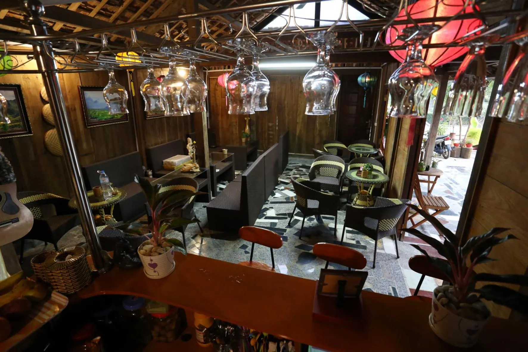 Communal lounge/ TV room in Green Hill Hostel & Tour