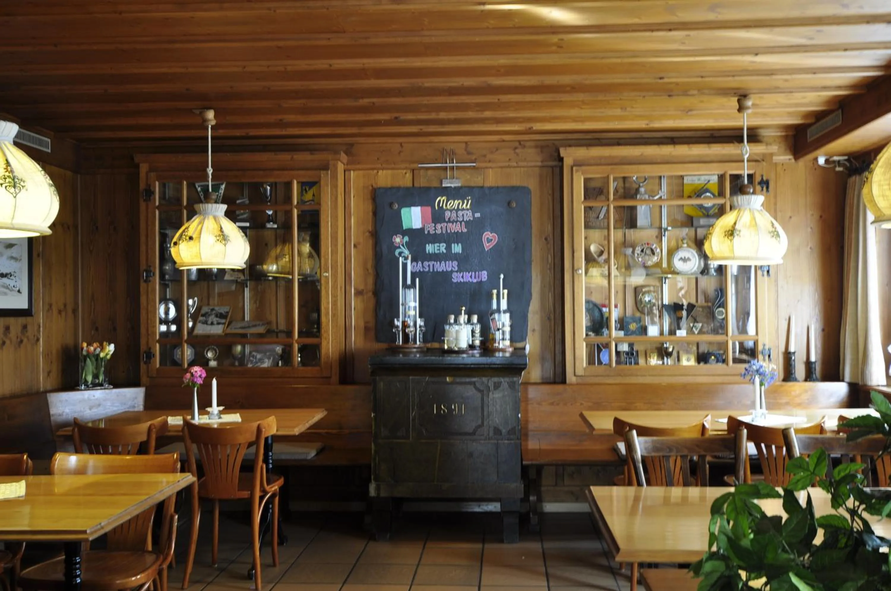 Restaurant/places to eat in Gasthaus Skiklub