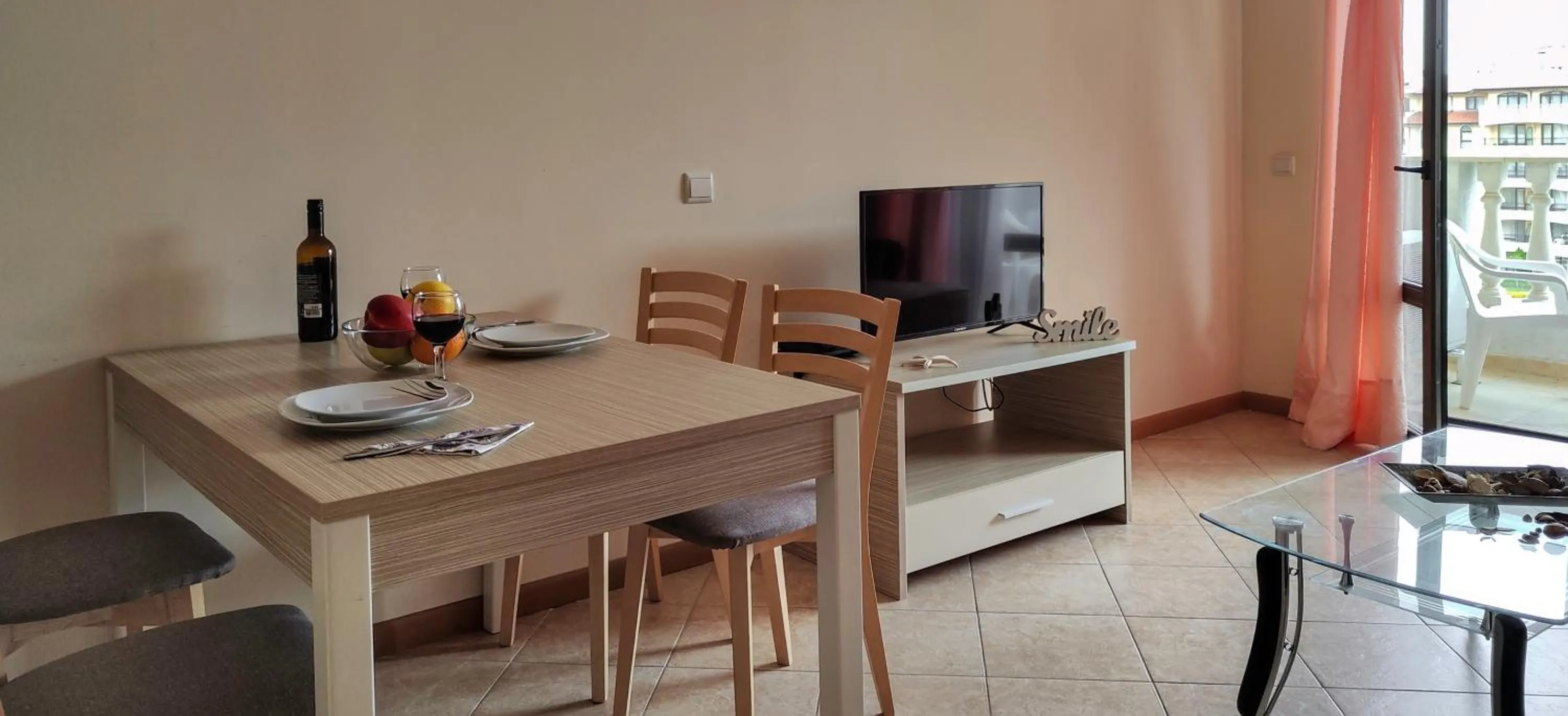 TV and multimedia in Royal Sun Apartments