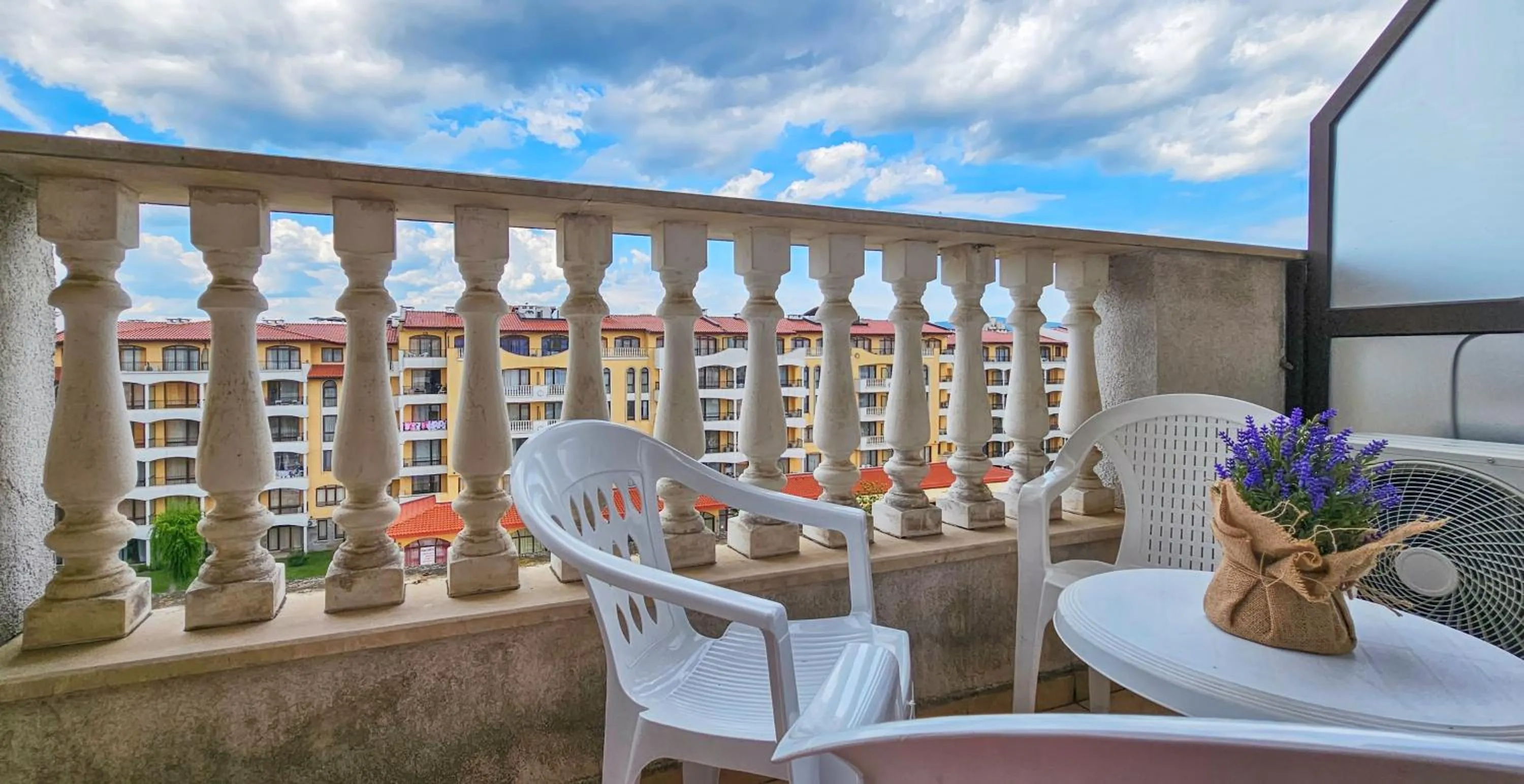 Balcony/Terrace in Royal Sun Apartments