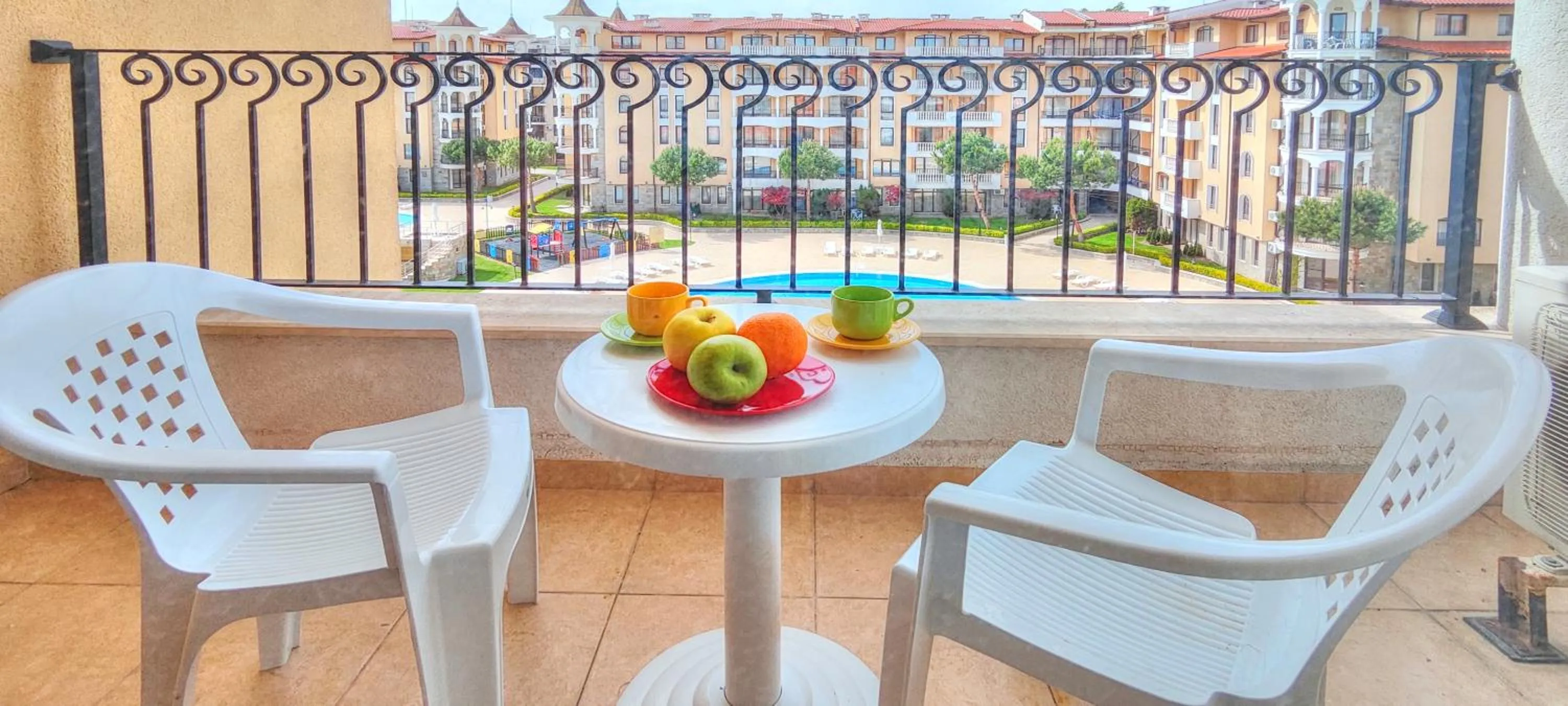 Balcony/Terrace in Royal Sun Apartments