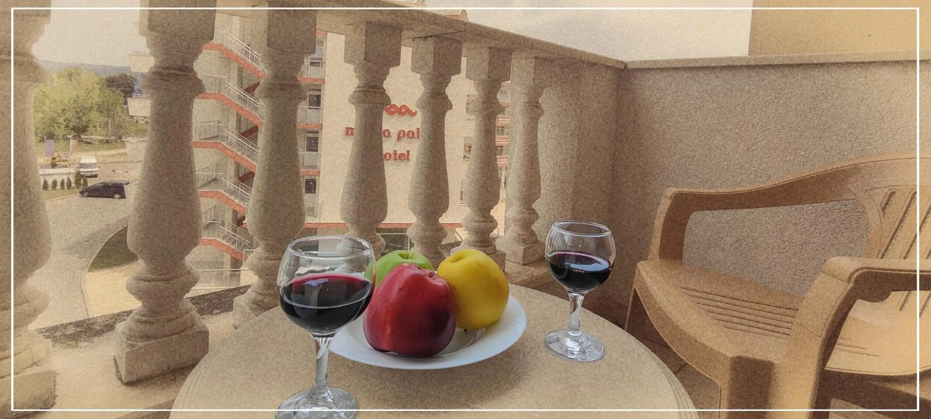 Balcony/Terrace in Royal Sun Apartments