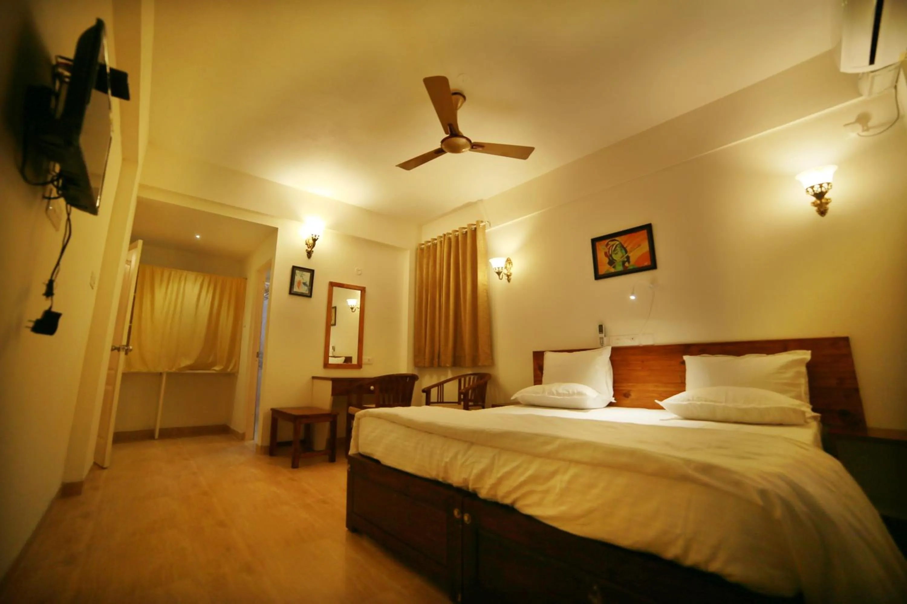 Deluxe Double or Twin Room with Balcony - single occupancy in La Lune Fort Kochi