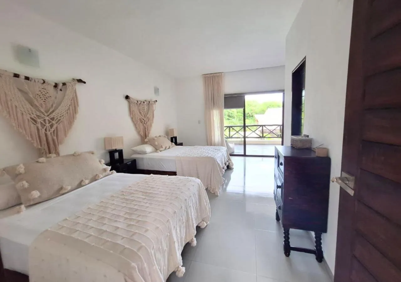 Photo of the whole room in Xcacel Dreams