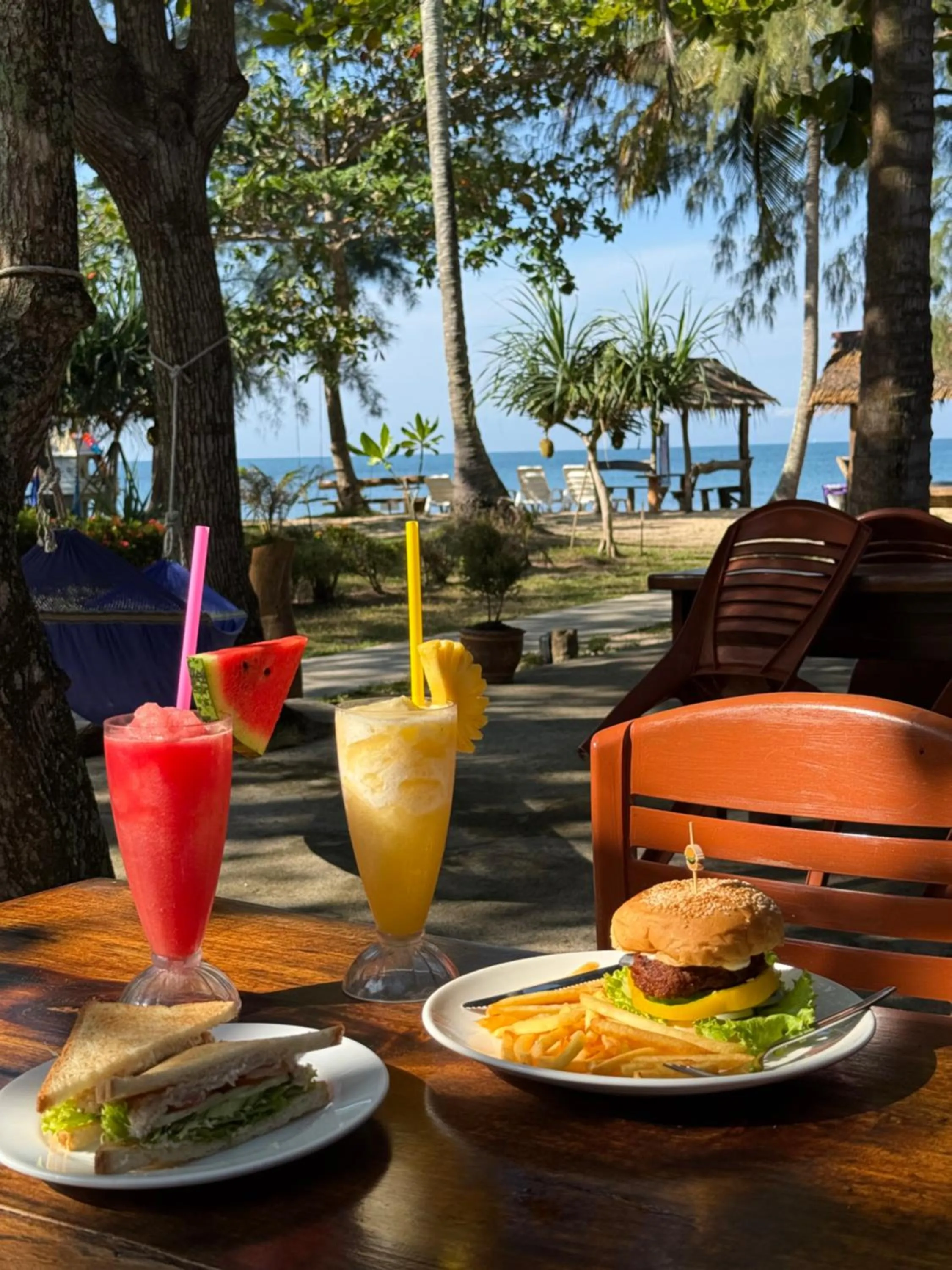 Food and drinks in Season Bungalow