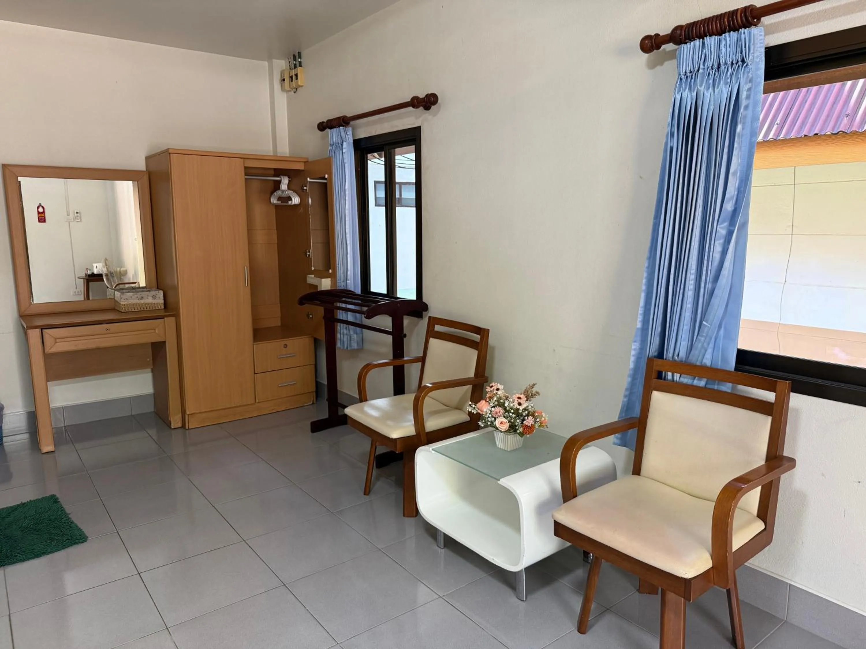 Seating area in Season Bungalow