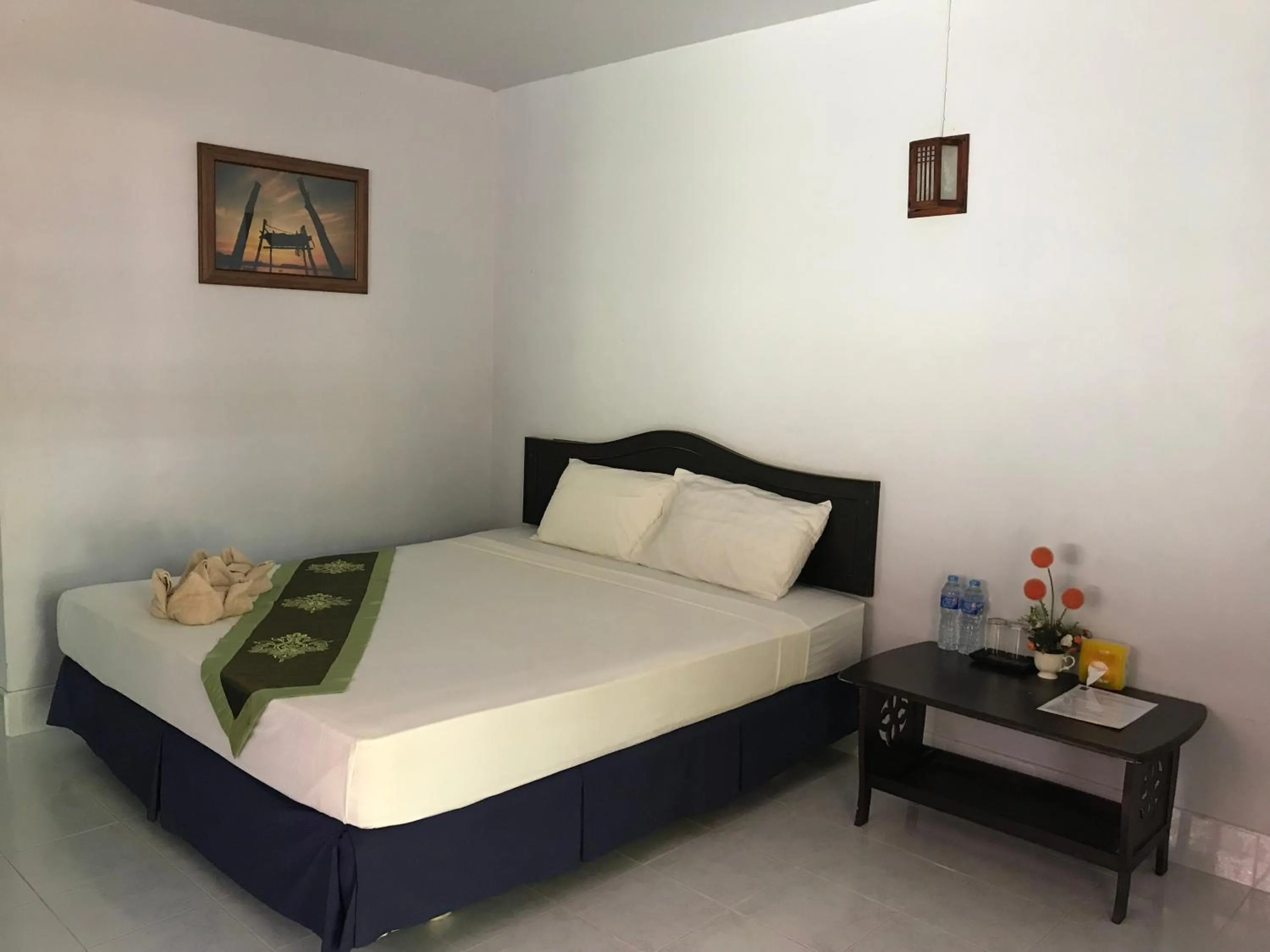 Bedroom, Bed in Season Bungalow